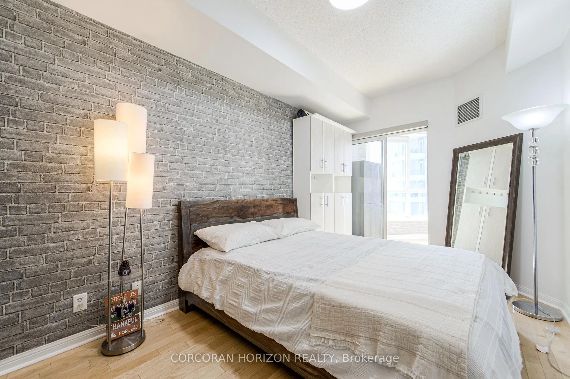 Photo 15 of Unit 2009, 228 Queens Quay W, Toronto, Waterfront Communities — HOMEH
