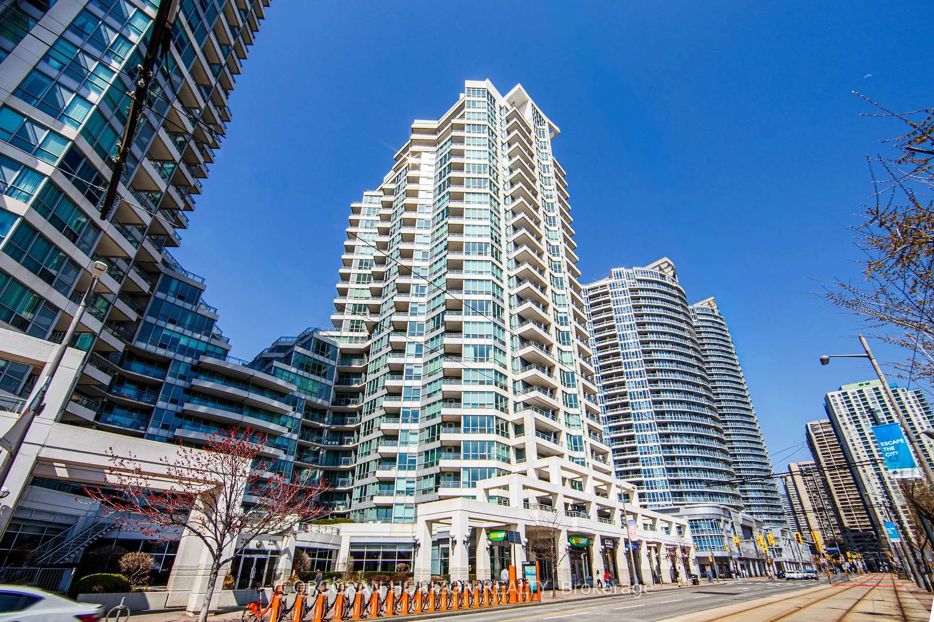 Photo 19 of Unit 2009, 228 Queens Quay W, Toronto, Waterfront Communities — HOMEH
