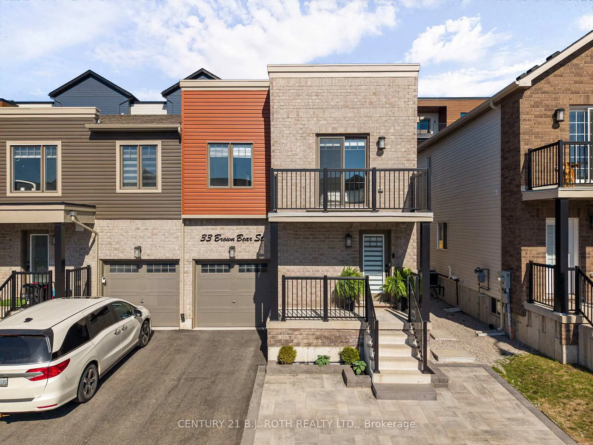 Photo 1 of 33 Brown Bear Street, Barrie, Rural Barrie Southwest — HOMEH
