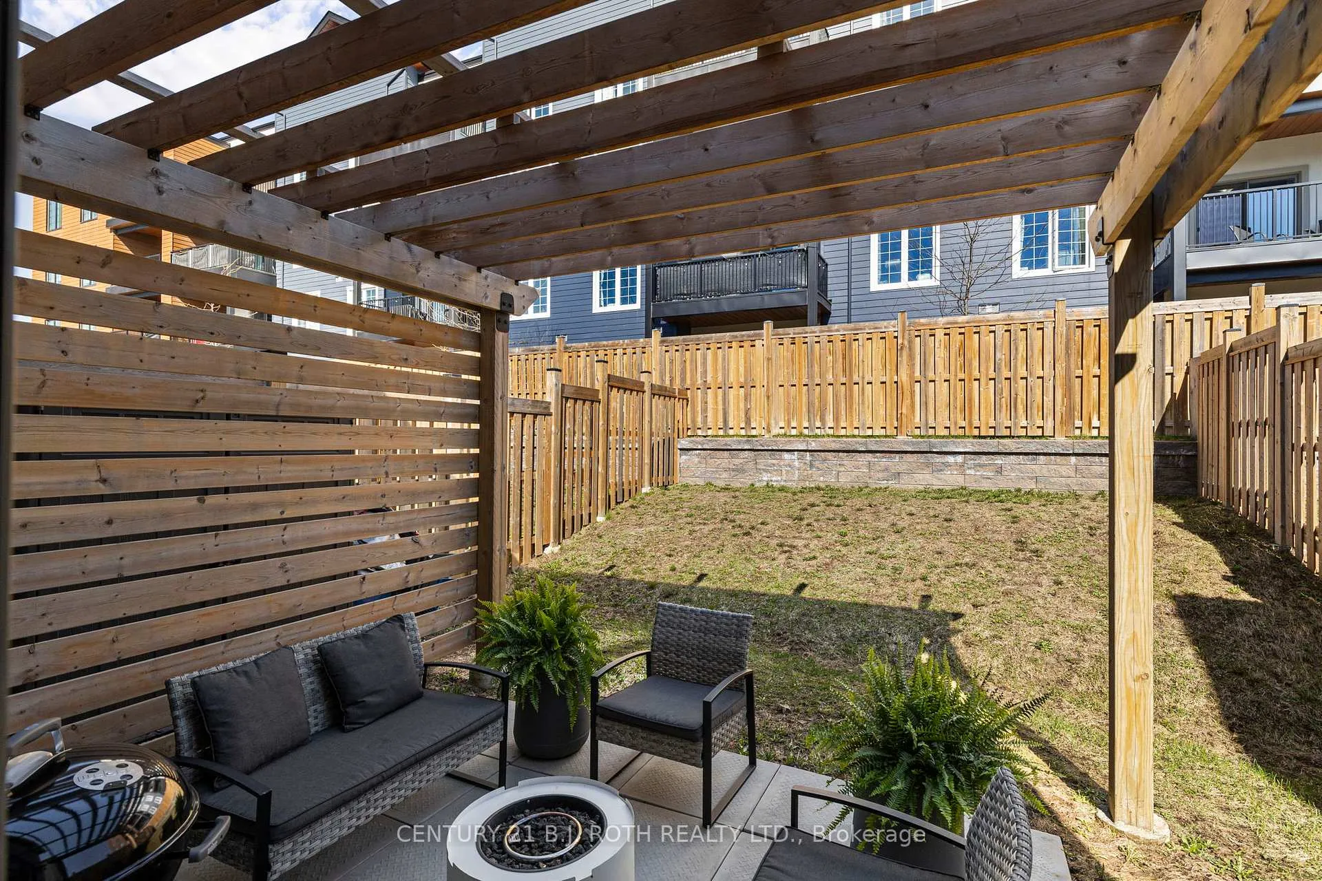 Photo 25 of 33 Brown Bear Street, Barrie, Rural Barrie Southwest — HOMEH
