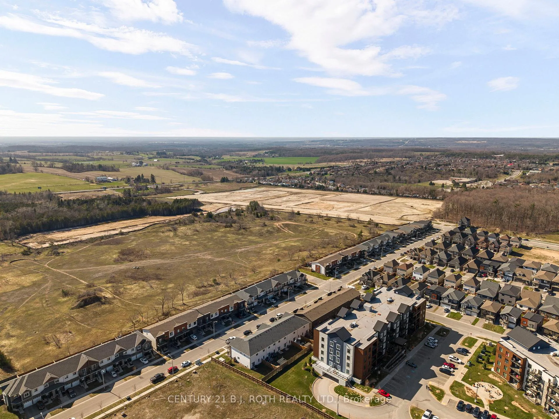 Photo 28 of 33 Brown Bear Street, Barrie, Rural Barrie Southwest — HOMEH