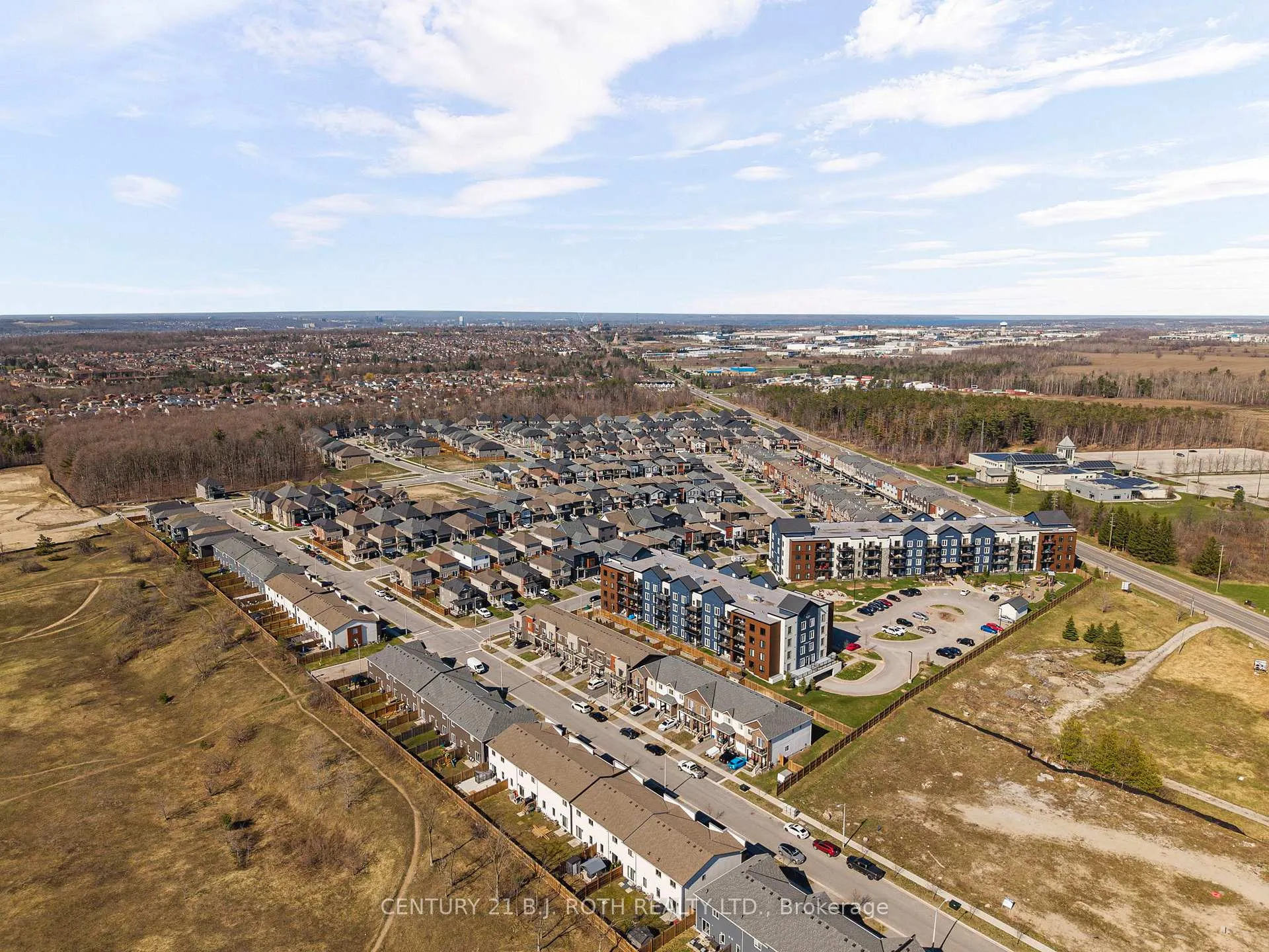 Photo 29 of 33 Brown Bear Street, Barrie, Rural Barrie Southwest — HOMEH