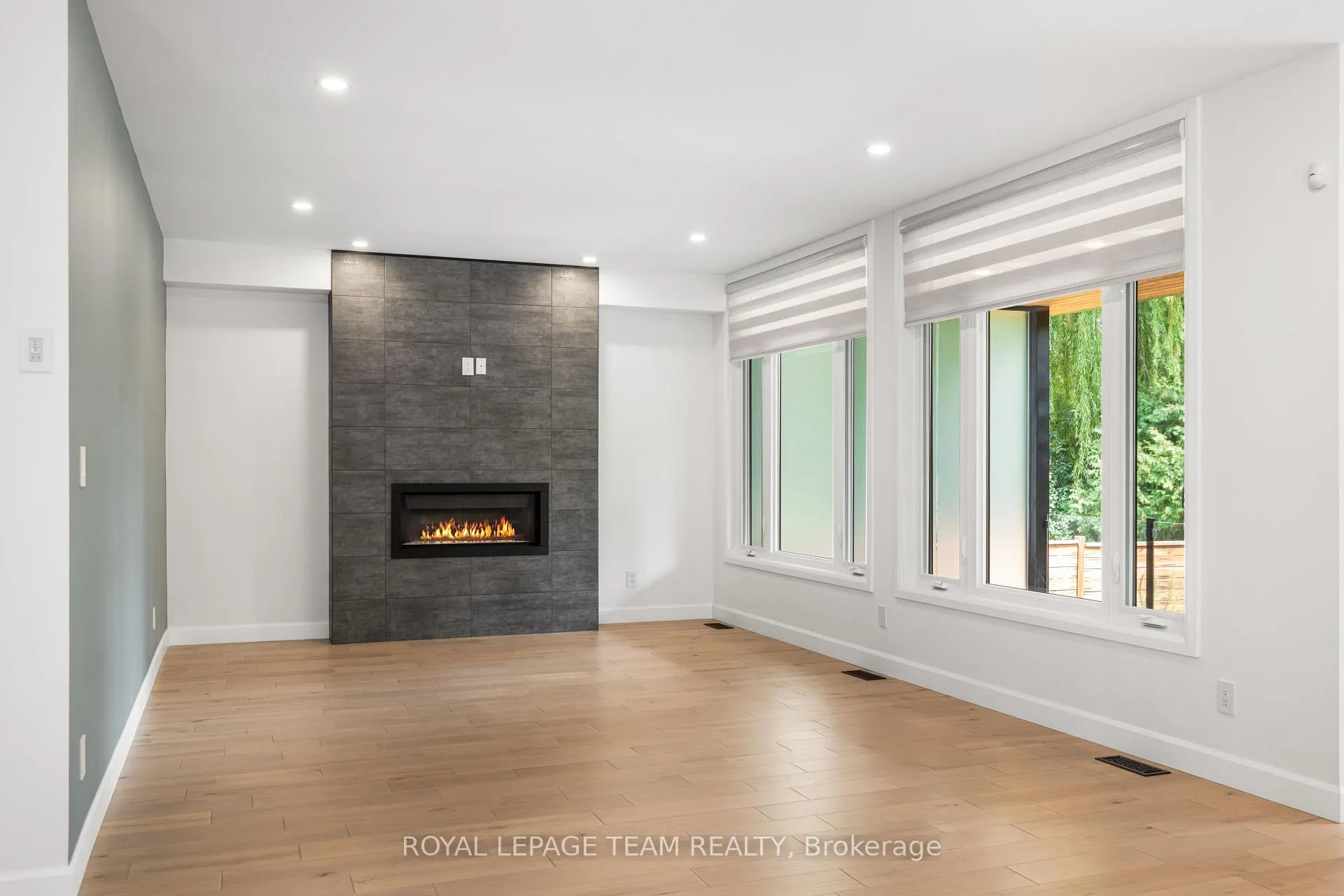 Photo 16 of 679 Broadview Avenue, Ottawa, Laurentianview — HOMEH
