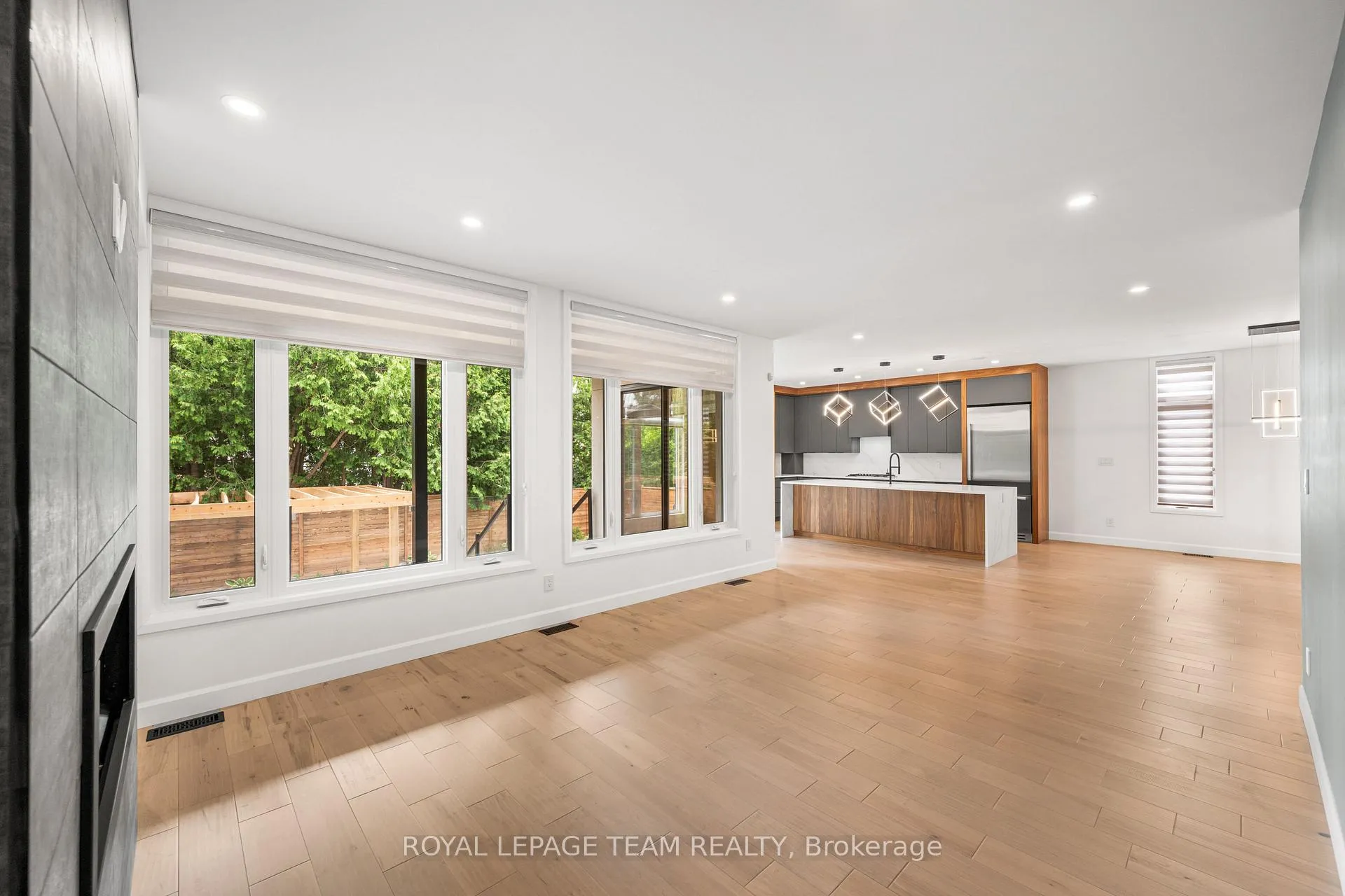 Photo 17 of 679 Broadview Avenue, Ottawa, Laurentianview — HOMEH