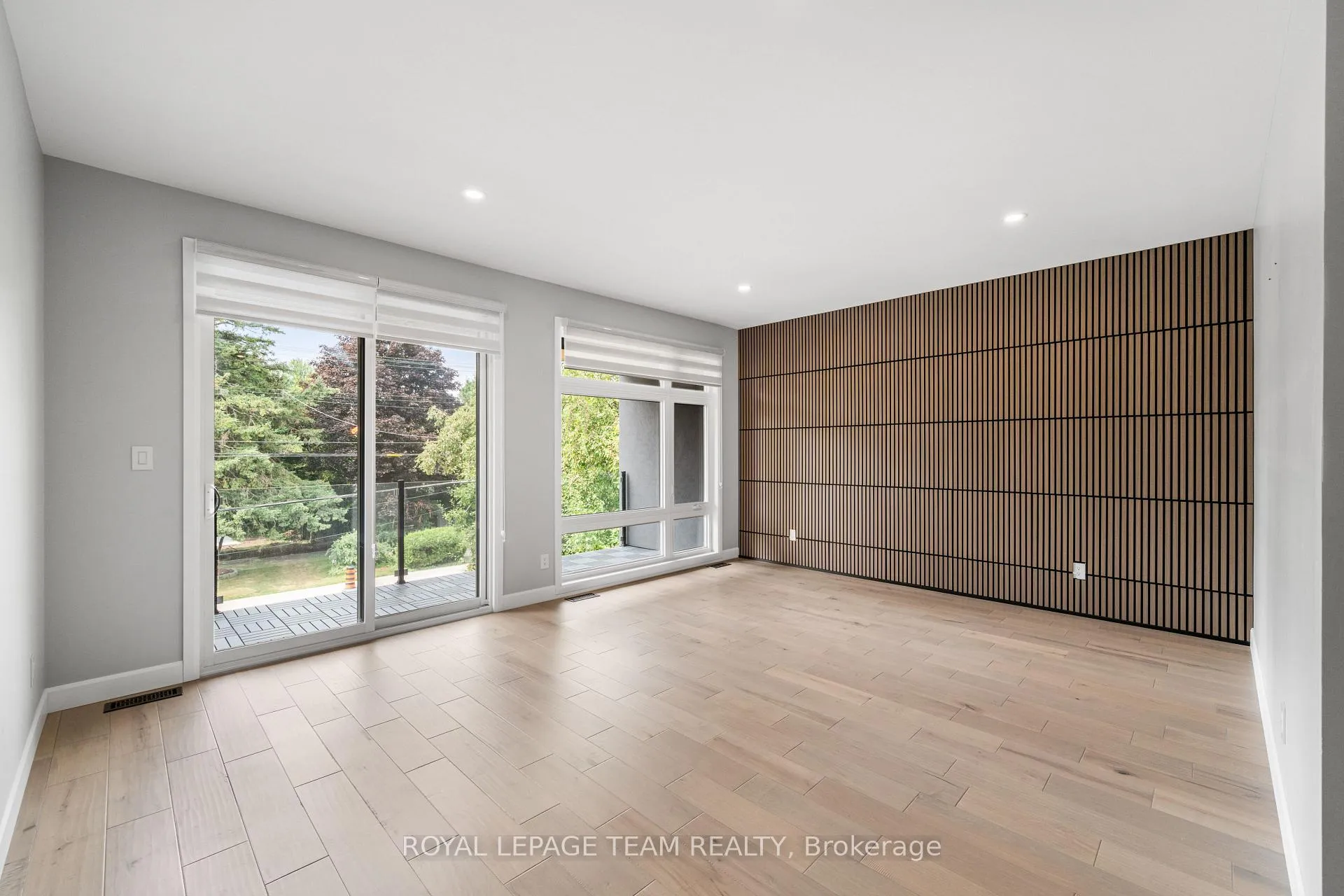 Photo 20 of 679 Broadview Avenue, Ottawa, Laurentianview — HOMEH