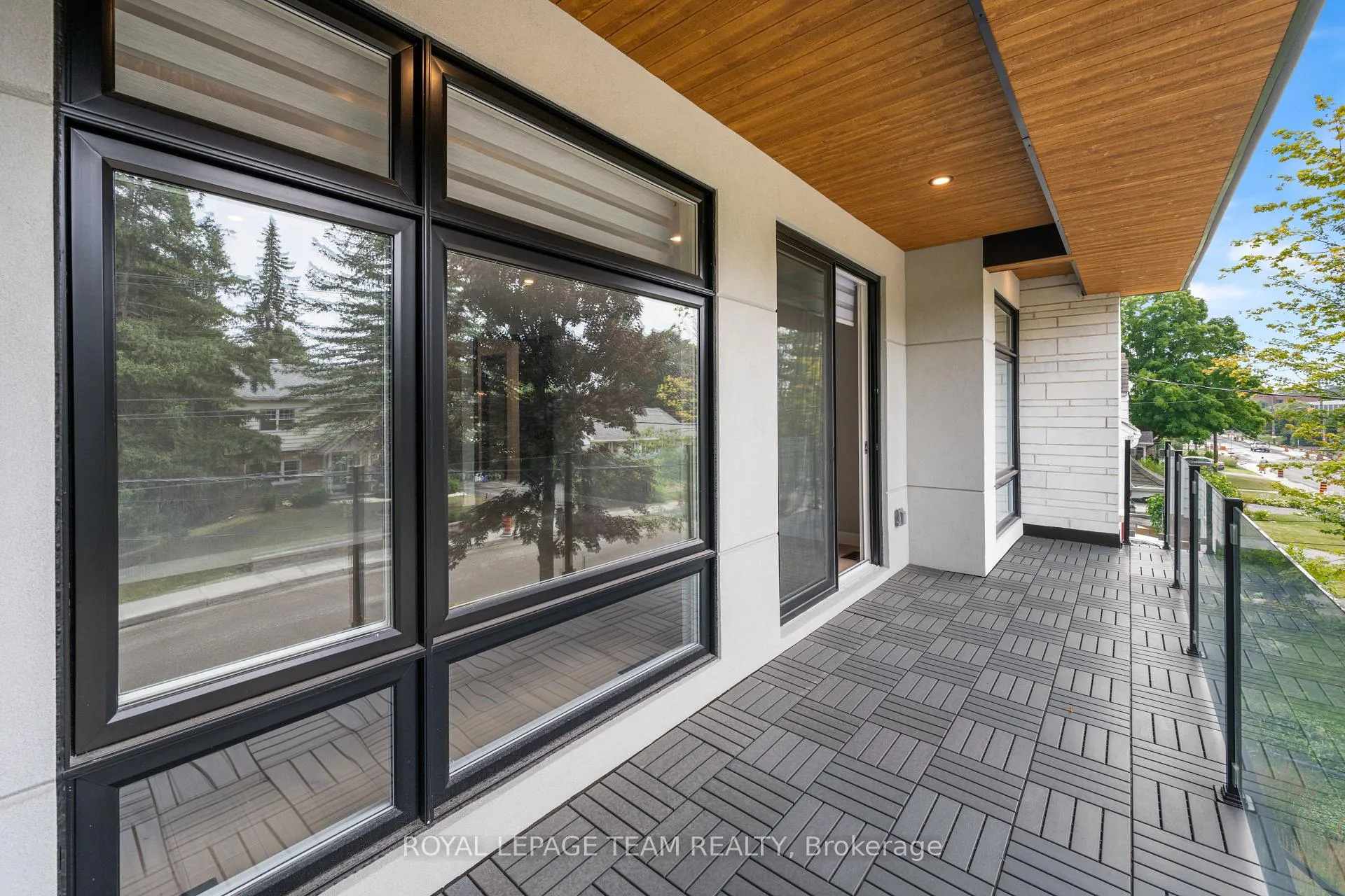 Photo 21 of 679 Broadview Avenue, Ottawa, Laurentianview — HOMEH