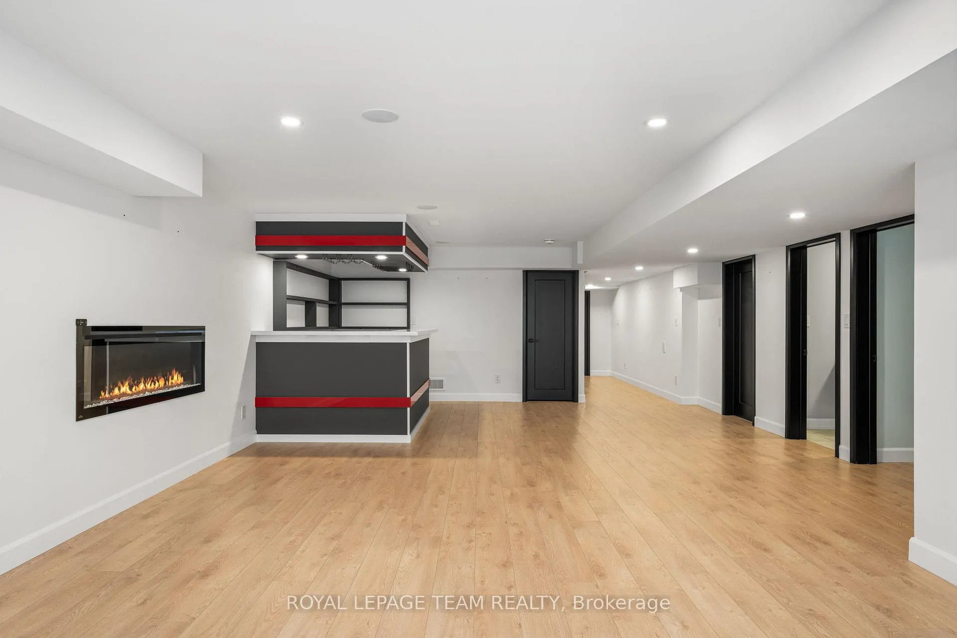 Photo 32 of 679 Broadview Avenue, Ottawa, Laurentianview — HOMEH