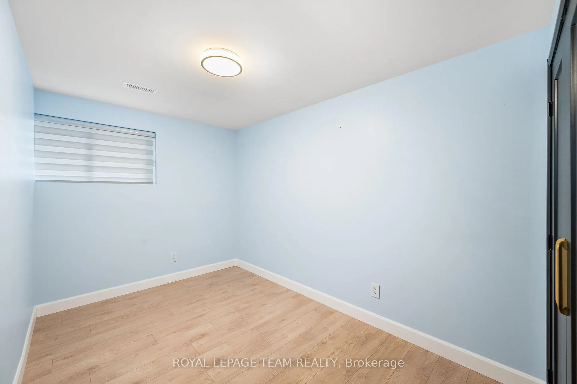 Photo 33 of 679 Broadview Avenue, Ottawa, Laurentianview — HOMEH