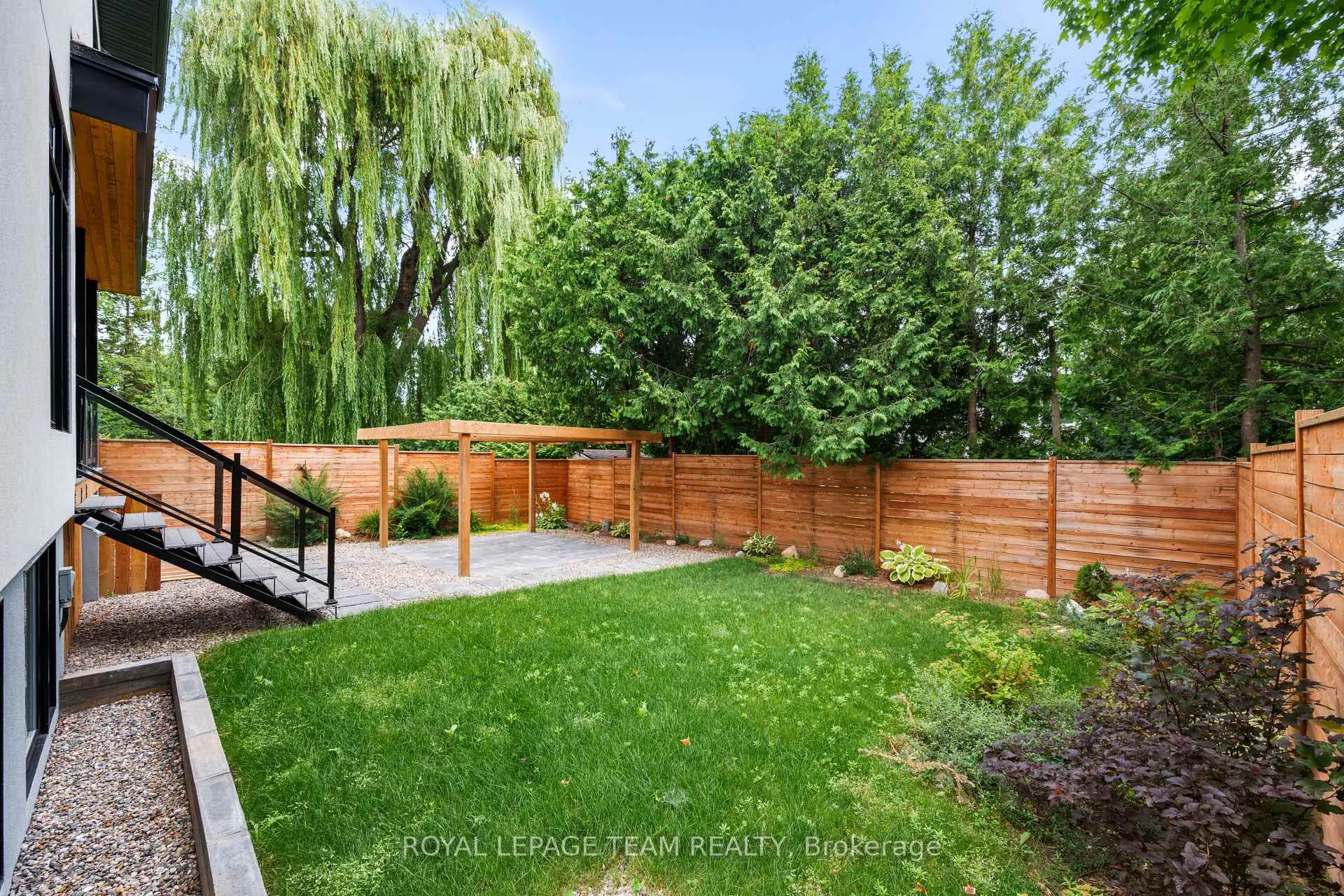 Photo 37 of 679 Broadview Avenue, Ottawa, Laurentianview — HOMEH