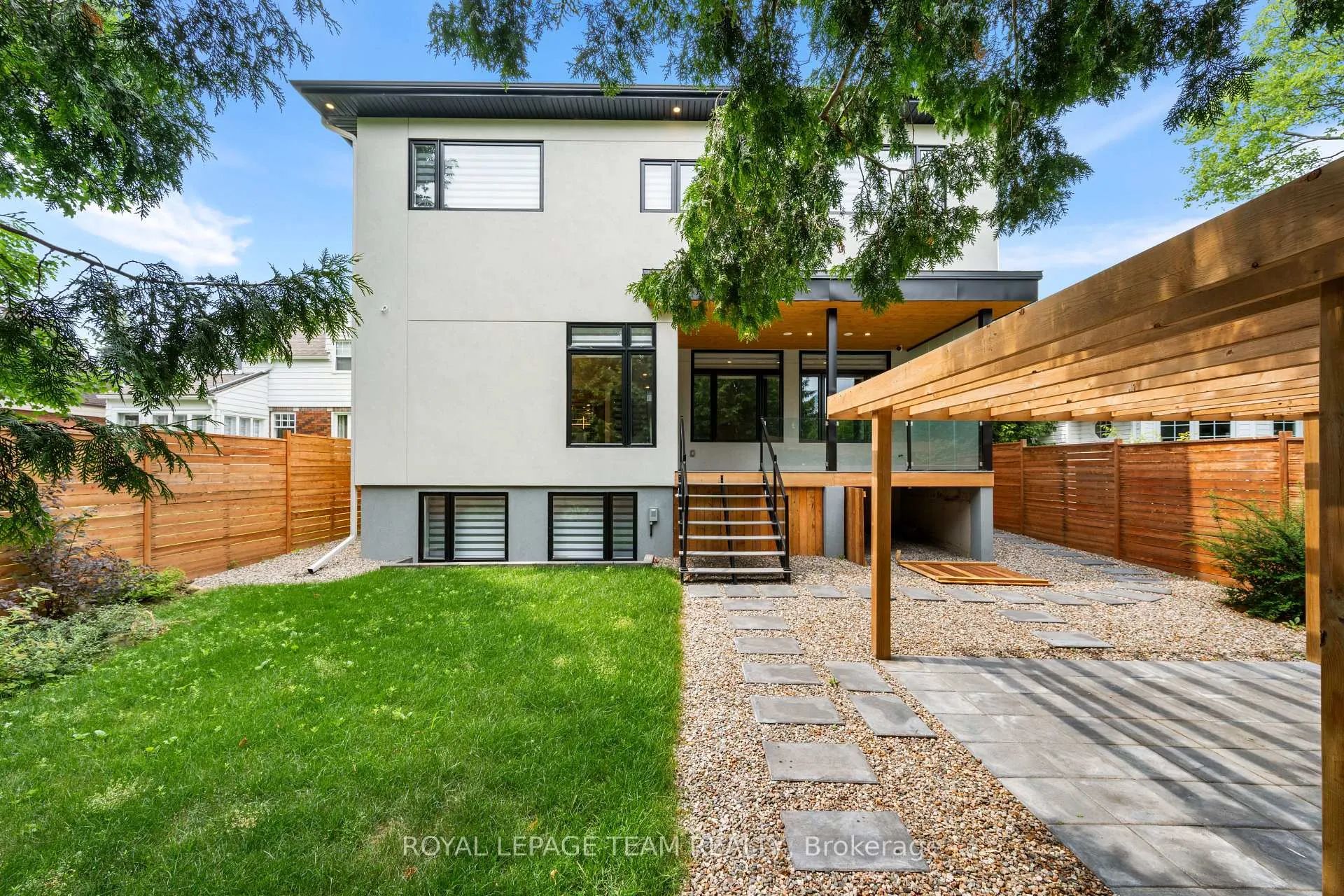 Photo 39 of 679 Broadview Avenue, Ottawa, Laurentianview — HOMEH