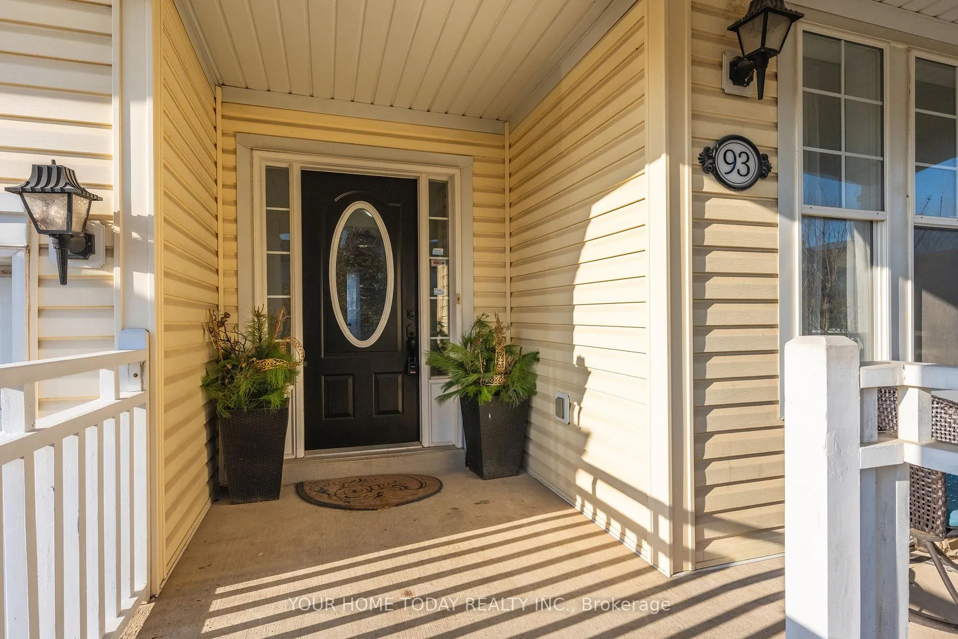 Photo 3 of 93 Somerville Road, Halton Hills, Acton — HOMEH