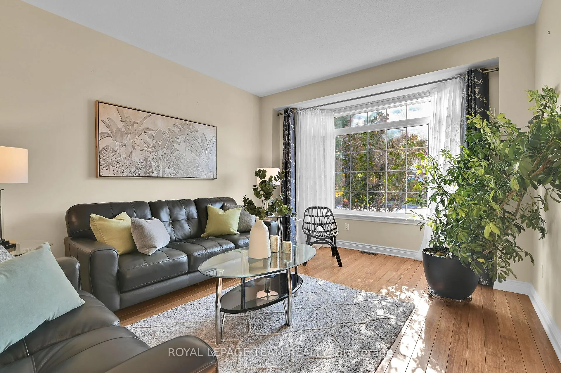 Photo 4 of 756 Kilbirnie Drive, Ottawa, Barrhaven - Stonebridge — HOMEH
