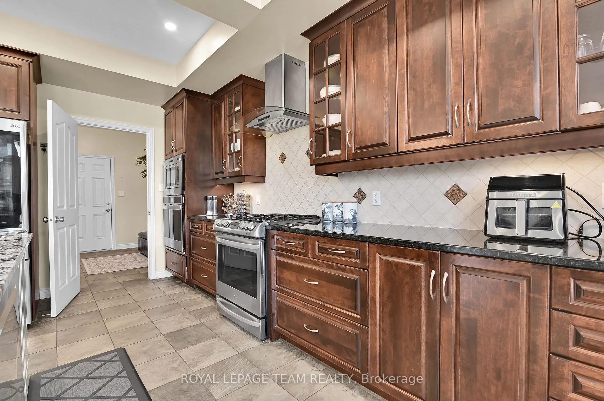Photo 12 of 756 Kilbirnie Drive, Ottawa, Barrhaven - Stonebridge — HOMEH