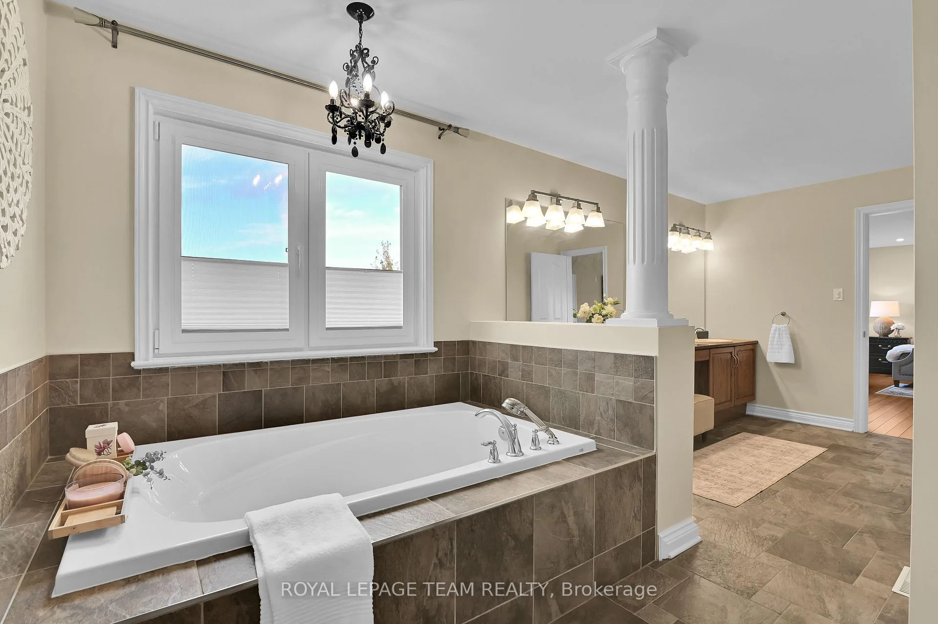 Photo 18 of 756 Kilbirnie Drive, Ottawa, Barrhaven - Stonebridge — HOMEH