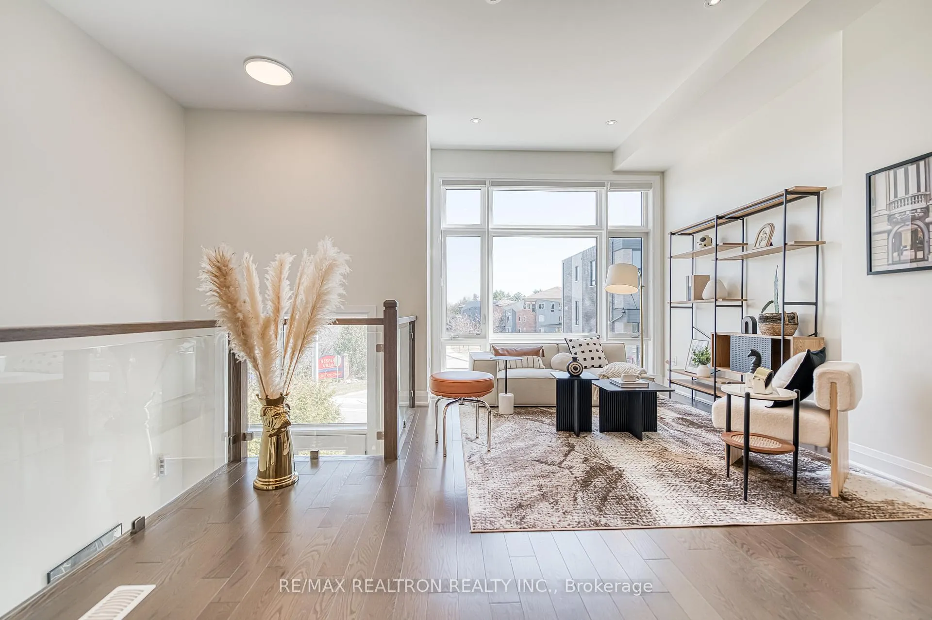 Photo 9 of 10 Hesperus Road, Vaughan, Patterson — HOMEH