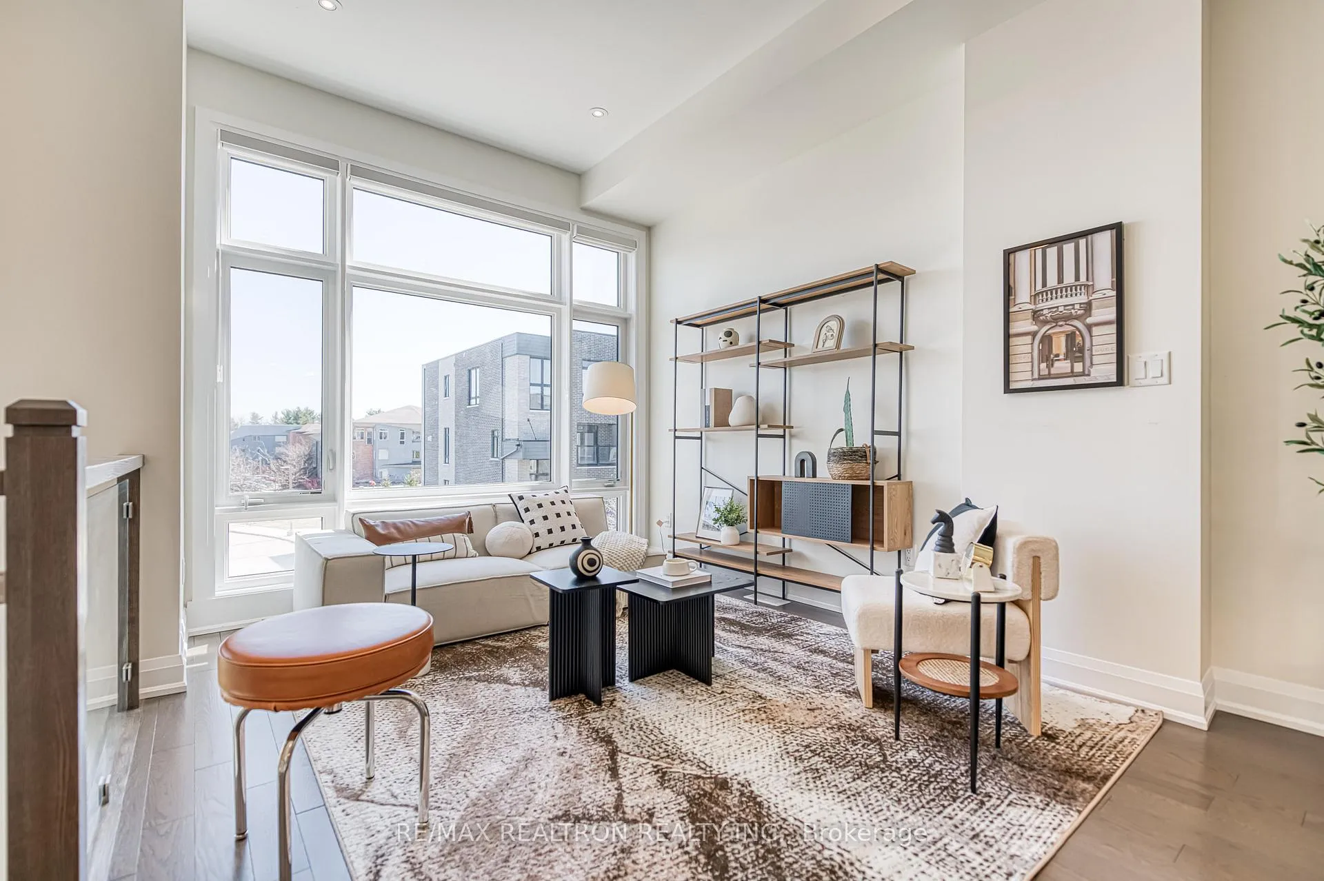 Photo 10 of 10 Hesperus Road, Vaughan, Patterson — HOMEH