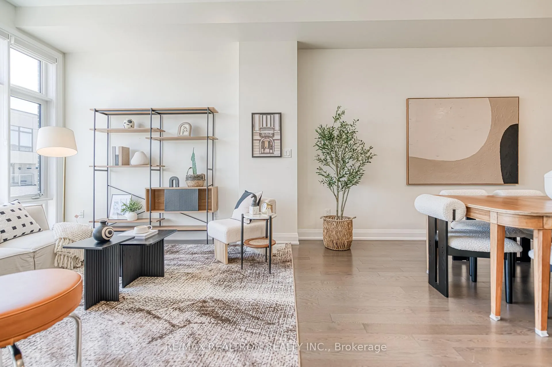 Photo 11 of 10 Hesperus Road, Vaughan, Patterson — HOMEH