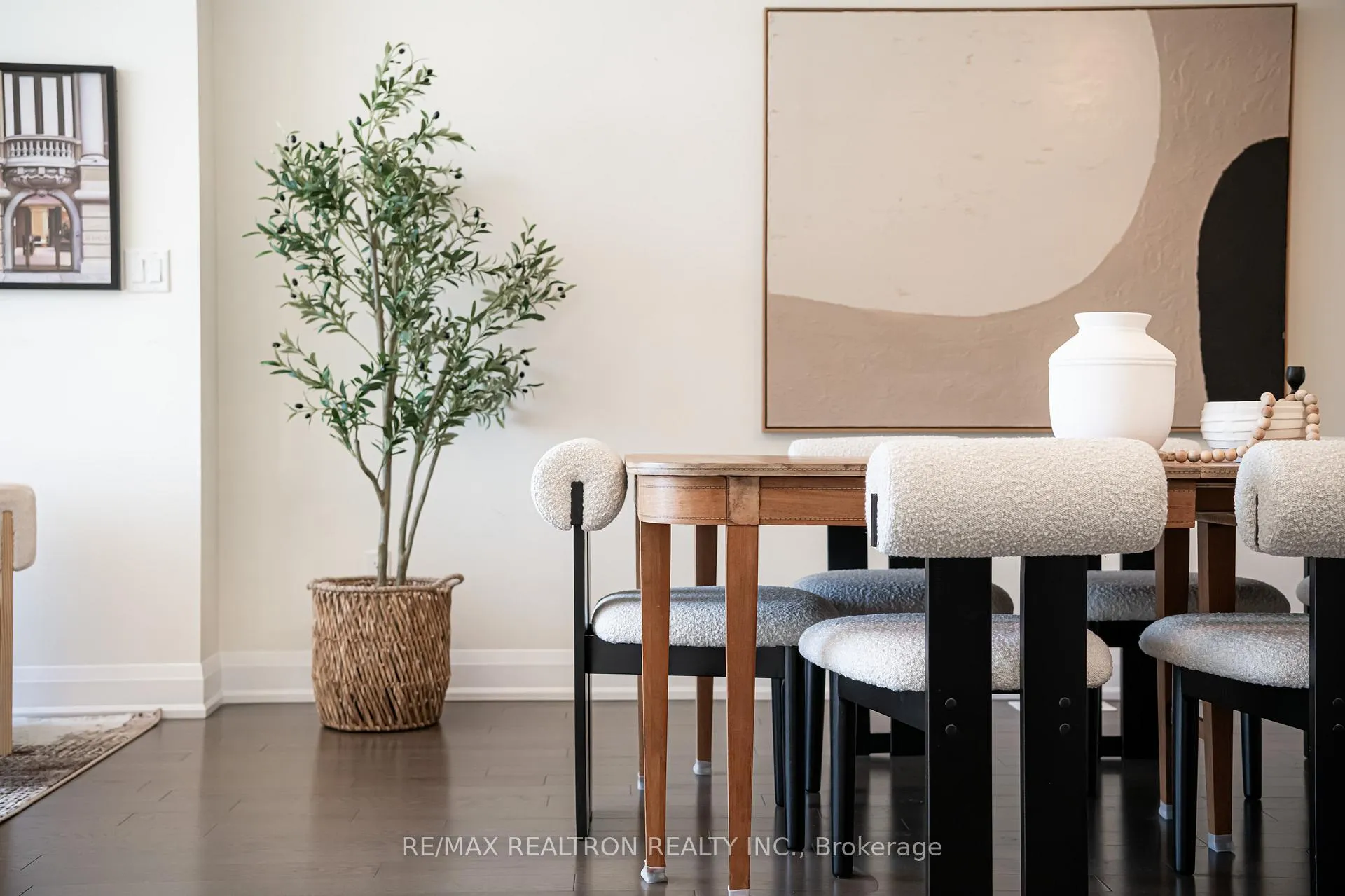 Photo 16 of 10 Hesperus Road, Vaughan, Patterson — HOMEH
