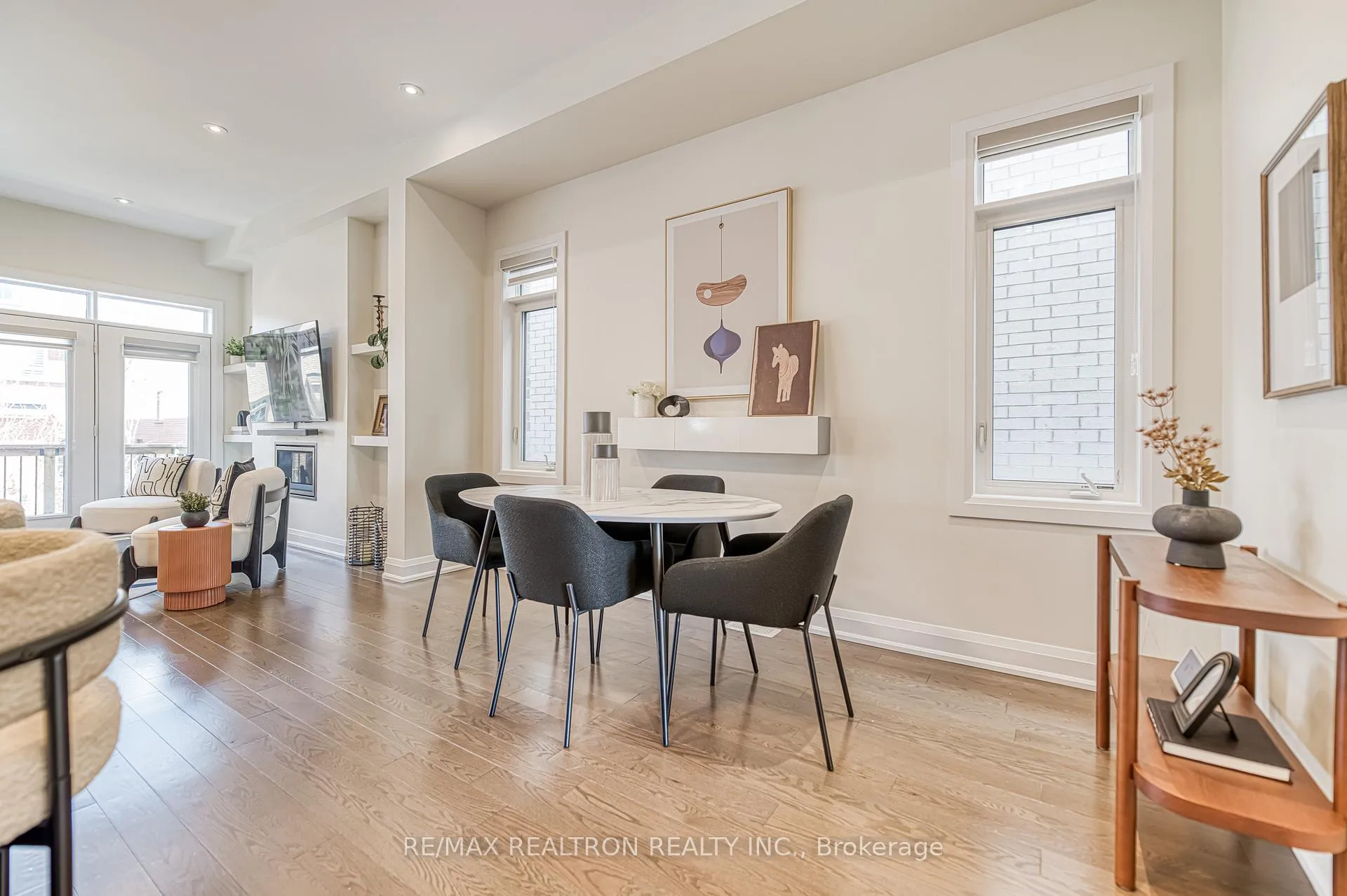 Photo 21 of 10 Hesperus Road, Vaughan, Patterson — HOMEH