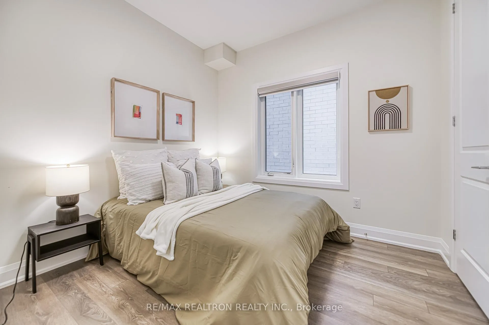 Photo 43 of 10 Hesperus Road, Vaughan, Patterson — HOMEH