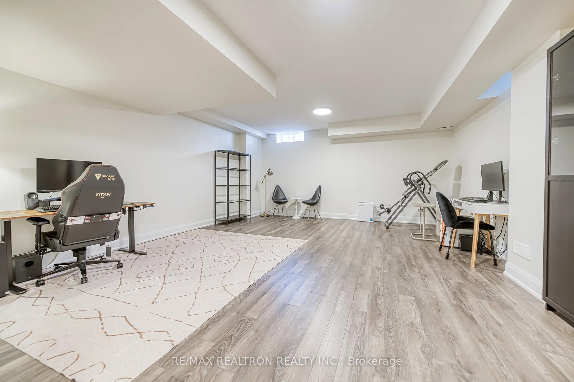 Photo 45 of 10 Hesperus Road, Vaughan, Patterson — HOMEH