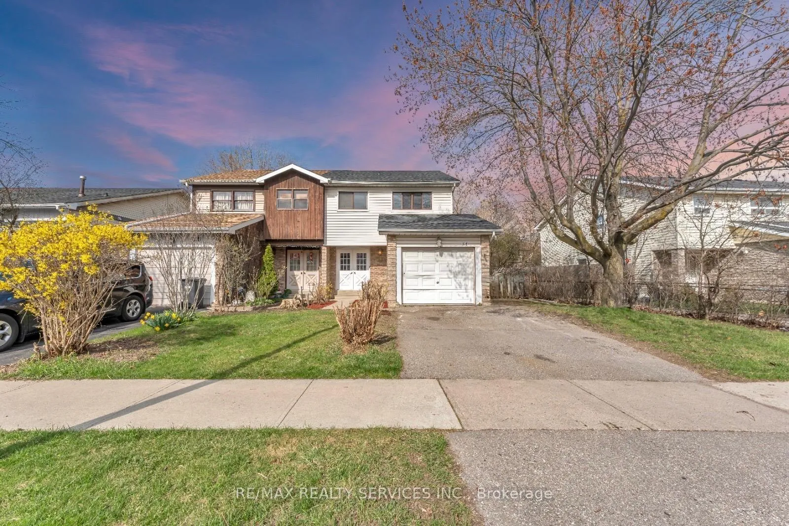 Photo 1 of 54 Greene Drive, Brampton, Madoc — HOMEH