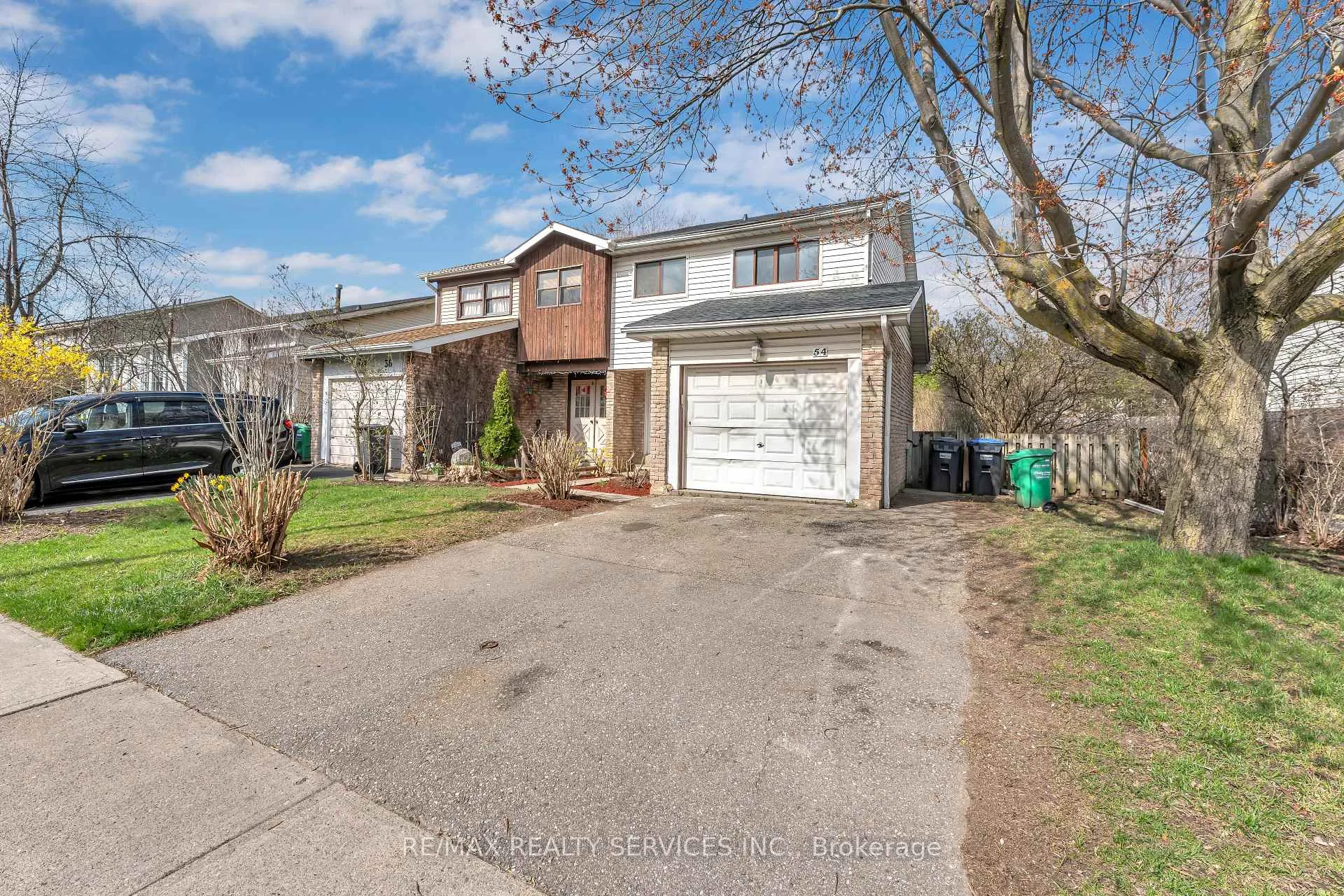 Photo 2 of 54 Greene Drive, Brampton, Madoc — HOMEH