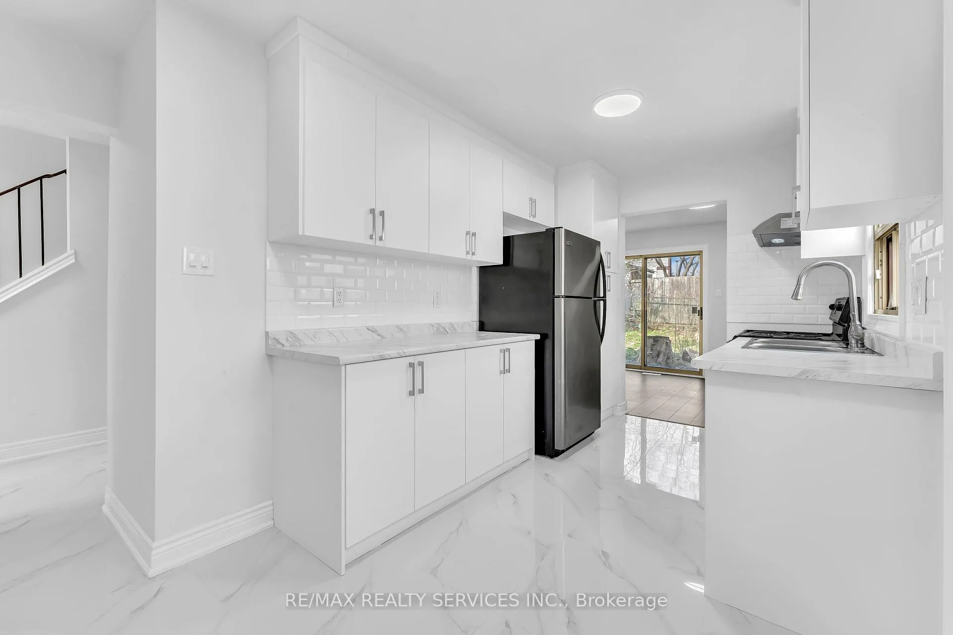 Photo 9 of 54 Greene Drive, Brampton, Madoc — HOMEH