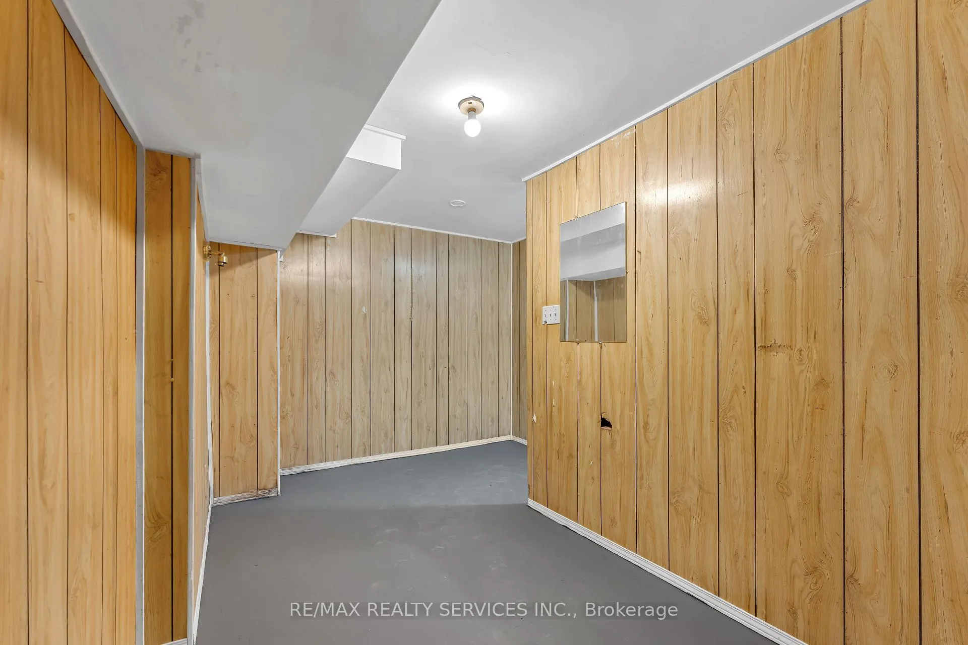 Photo 26 of 54 Greene Drive, Brampton, Madoc — HOMEH
