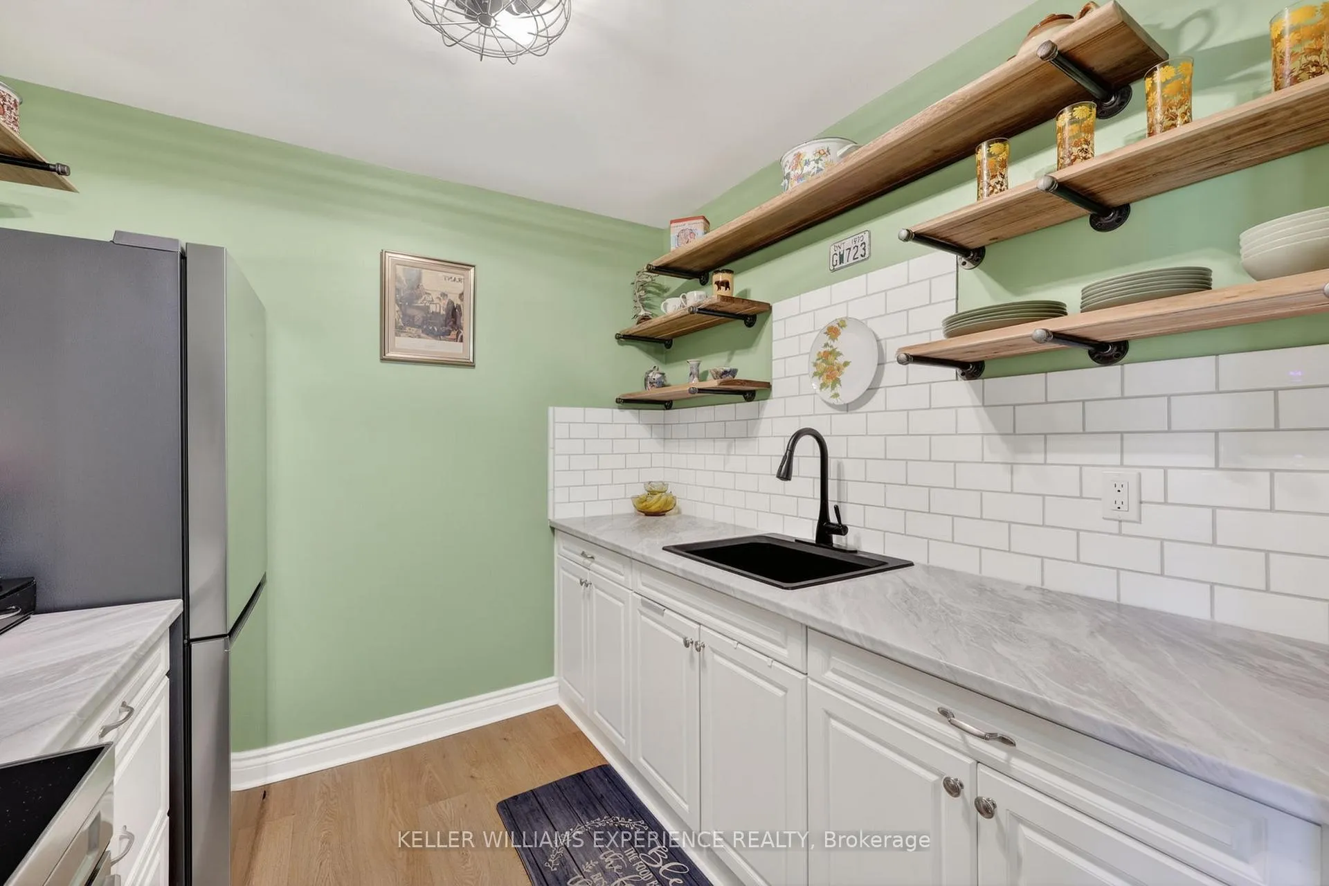 Photo 8 of Unit C4, 183 Edgehill Drive, Barrie, Letitia Heights — HOMEH