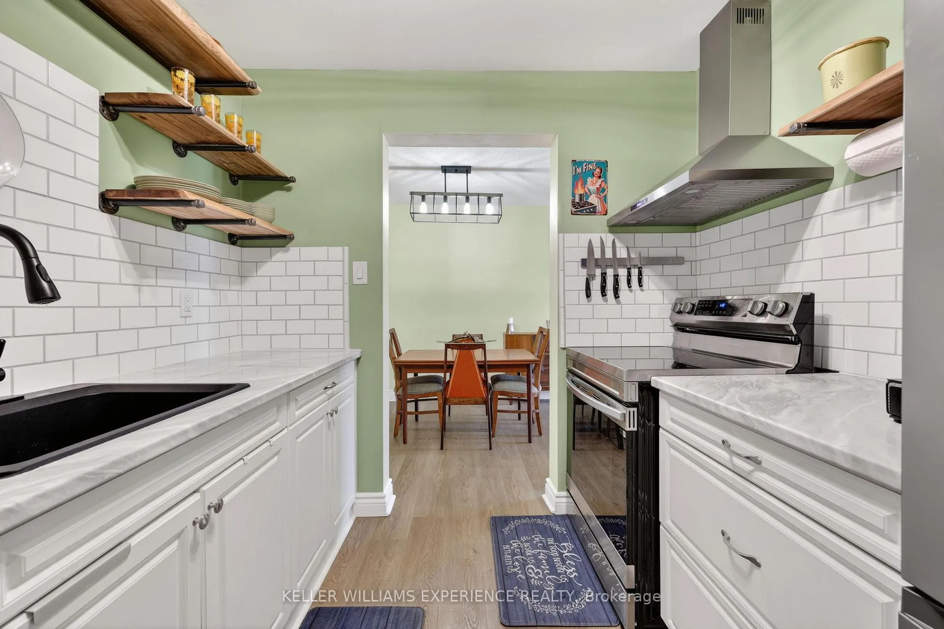Photo 11 of Unit C4, 183 Edgehill Drive, Barrie, Letitia Heights — HOMEH