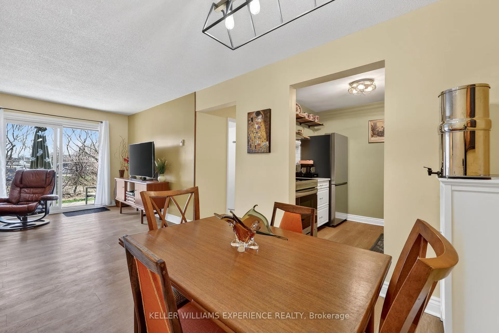 Photo 14 of Unit C4, 183 Edgehill Drive, Barrie, Letitia Heights — HOMEH