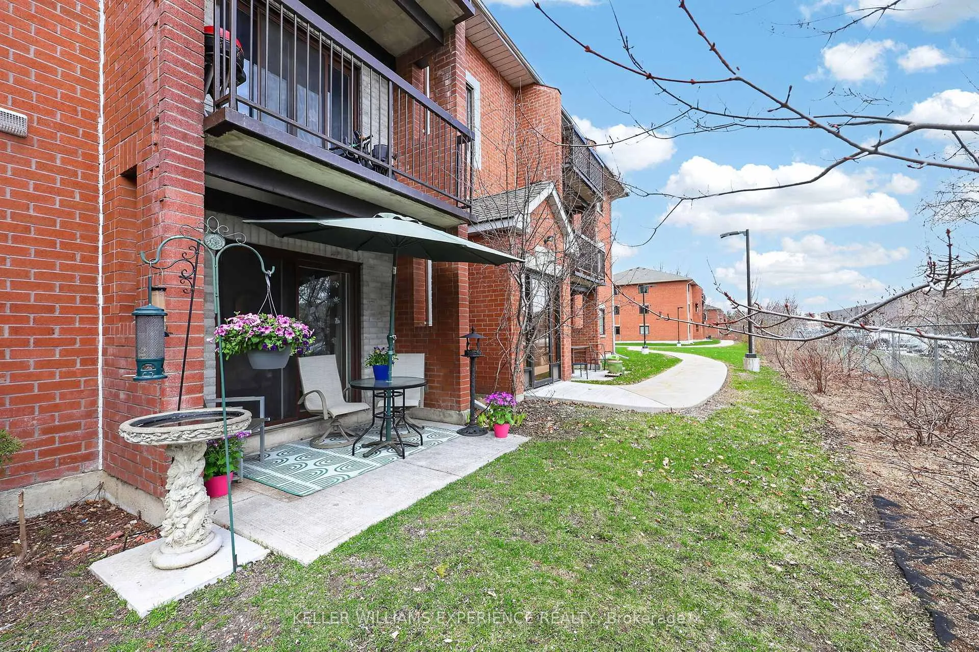 Photo 26 of Unit C4, 183 Edgehill Drive, Barrie, Letitia Heights — HOMEH