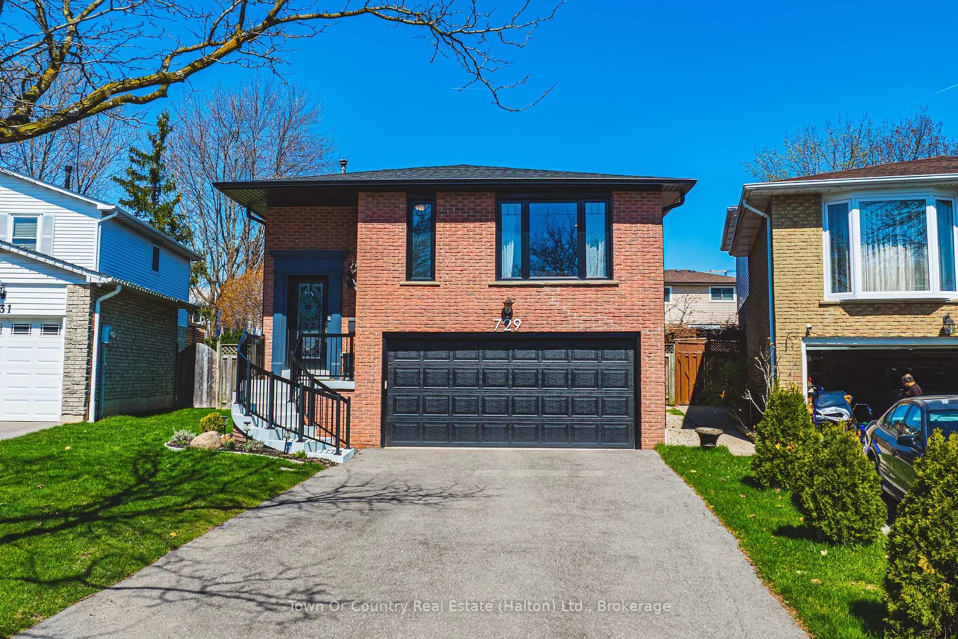 Front of 729 Coulson Avenue