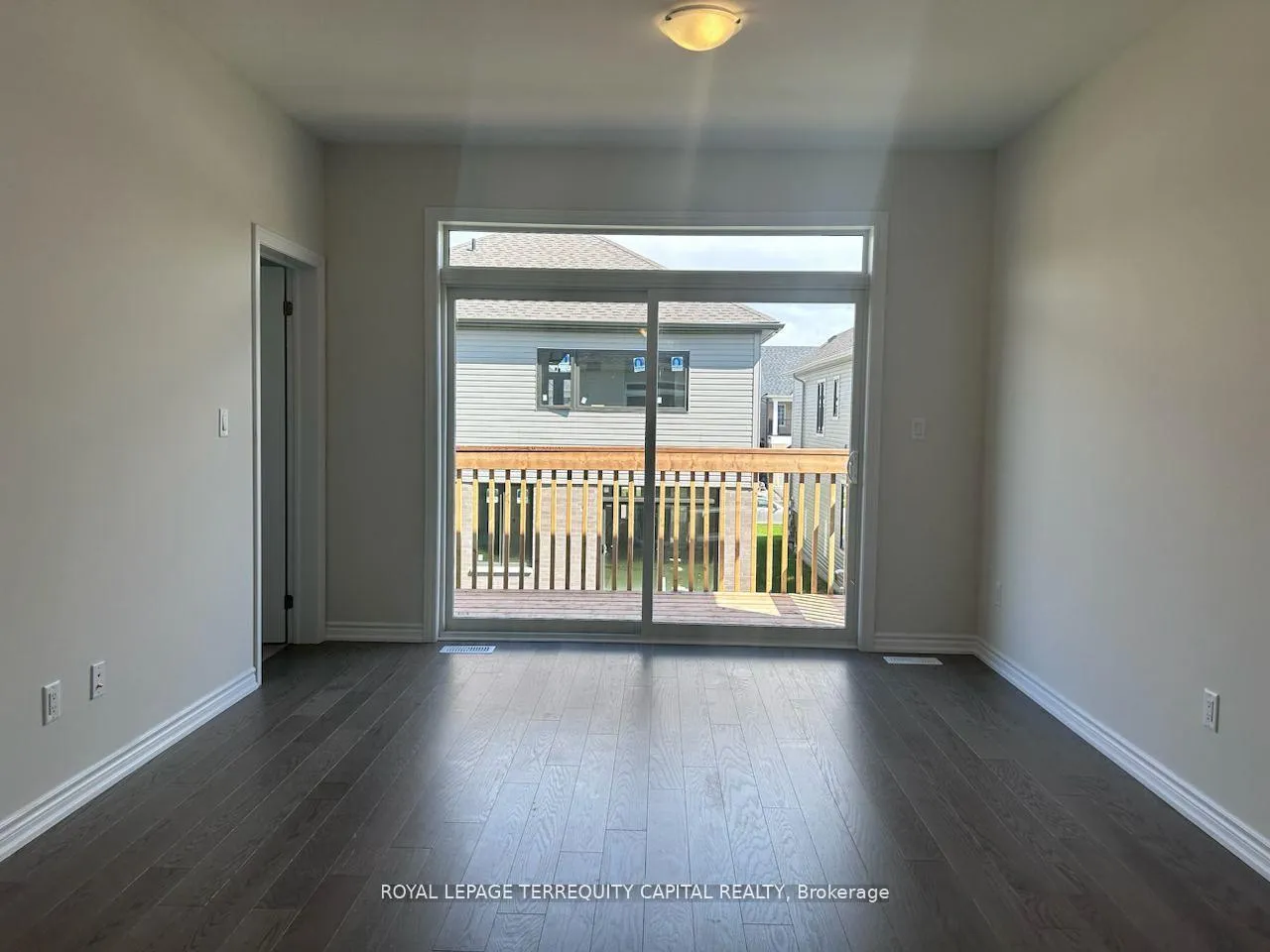 Photo 11 of Unit Upper, 26 Valleybrook Road, Barrie, Innis-Shore — HOMEH