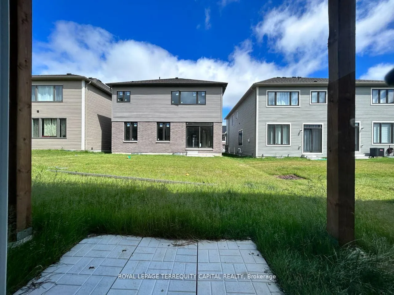 Photo 16 of Unit Upper, 26 Valleybrook Road, Barrie, Innis-Shore — HOMEH