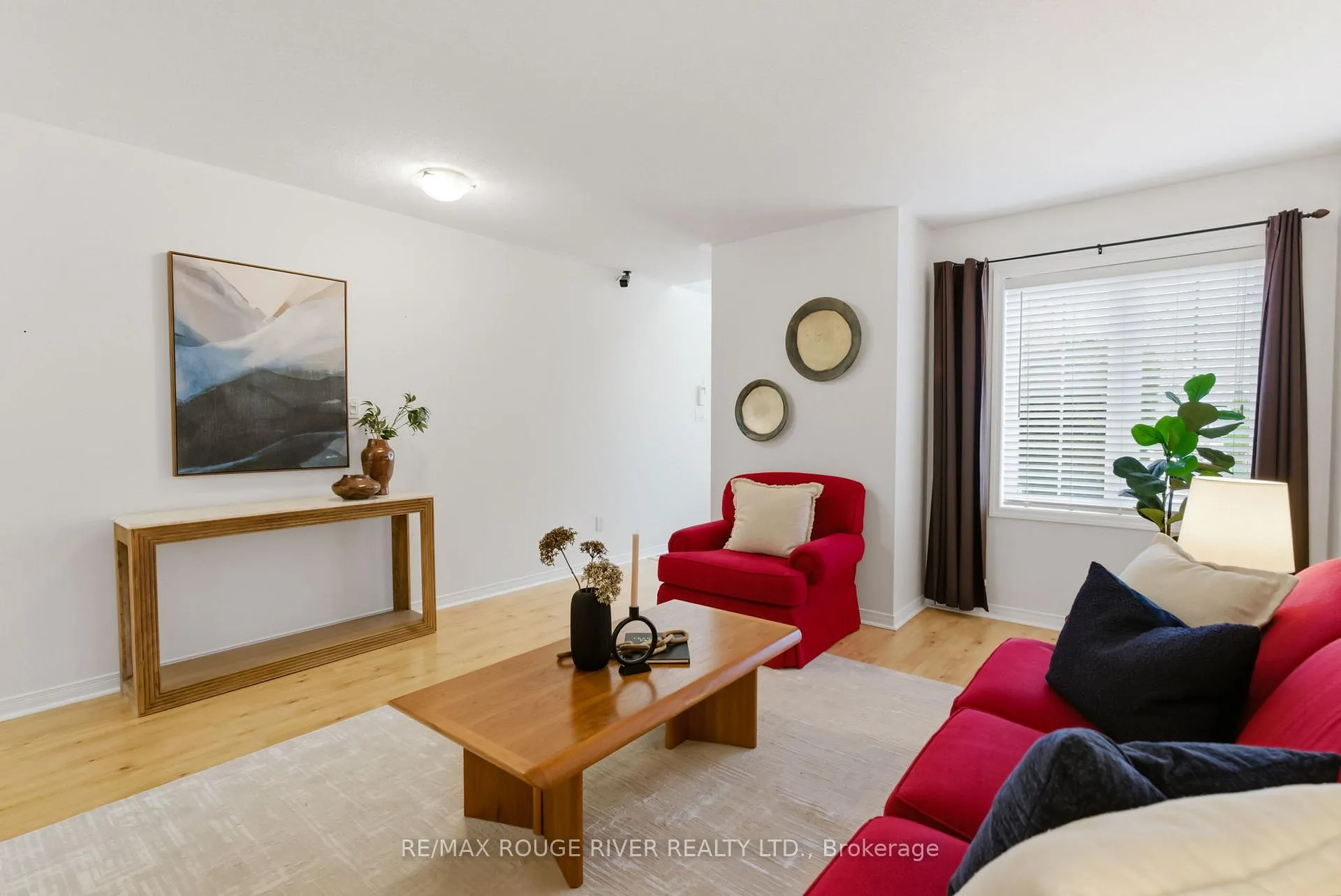 Photo 5 of 1154 Meath Drive, Oshawa, Pinecrest — HOMEH