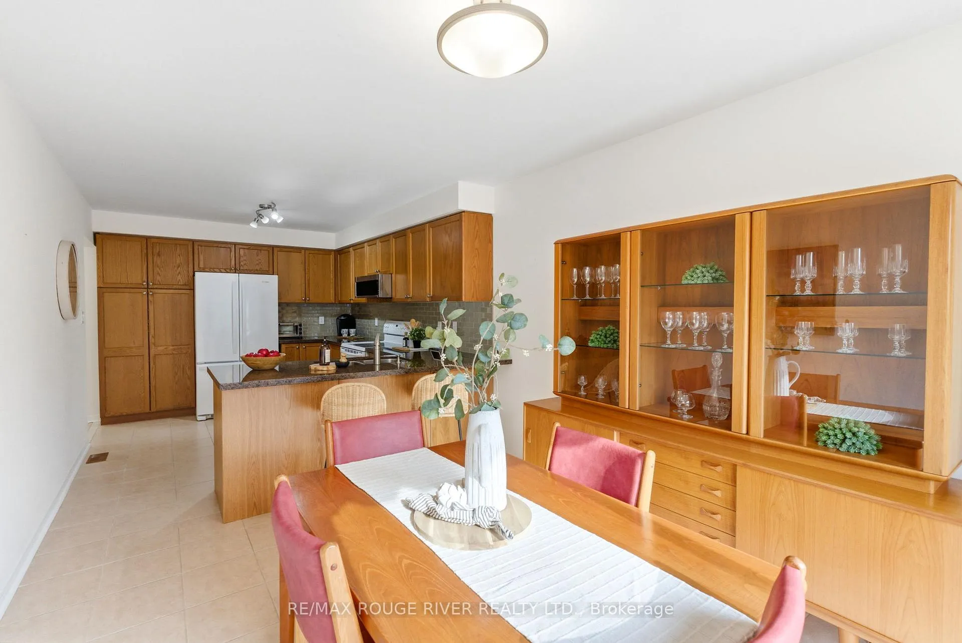 Photo 13 of 1154 Meath Drive, Oshawa, Pinecrest — HOMEH