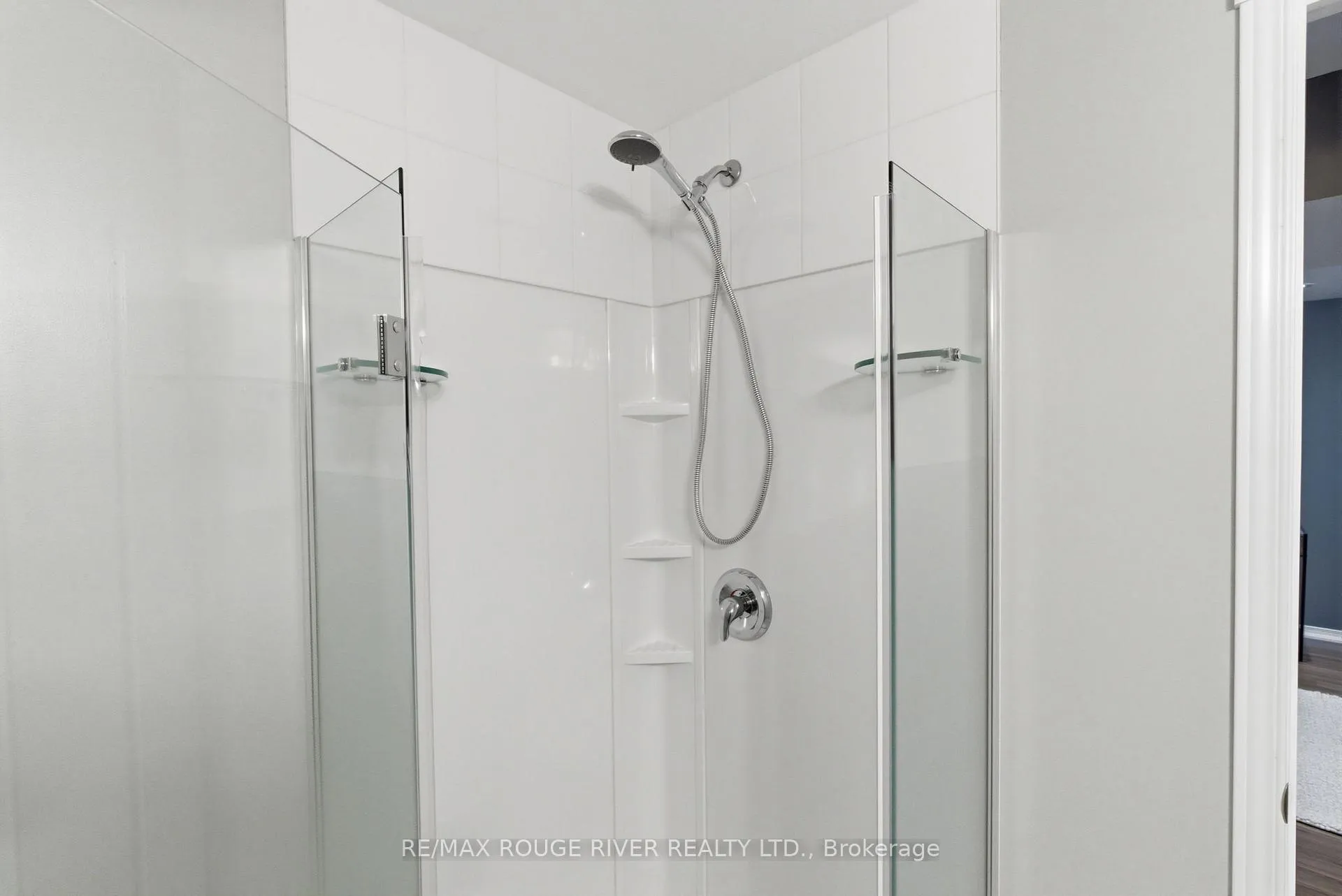 Photo 28 of 1154 Meath Drive, Oshawa, Pinecrest — HOMEH