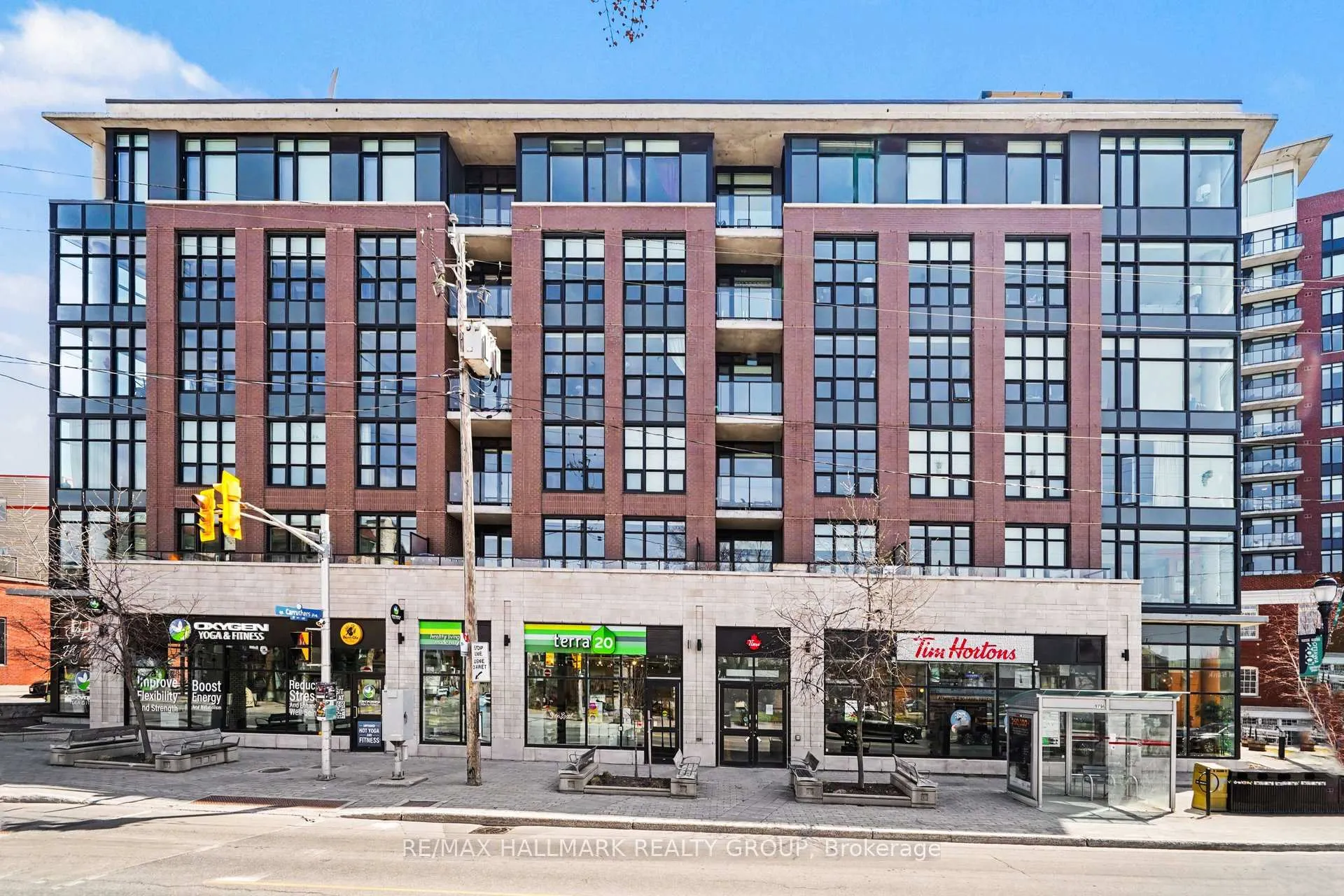Photo 2 of Unit 404, 10 Rosemount Avenue, Ottawa, Hintonburg — HOMEH