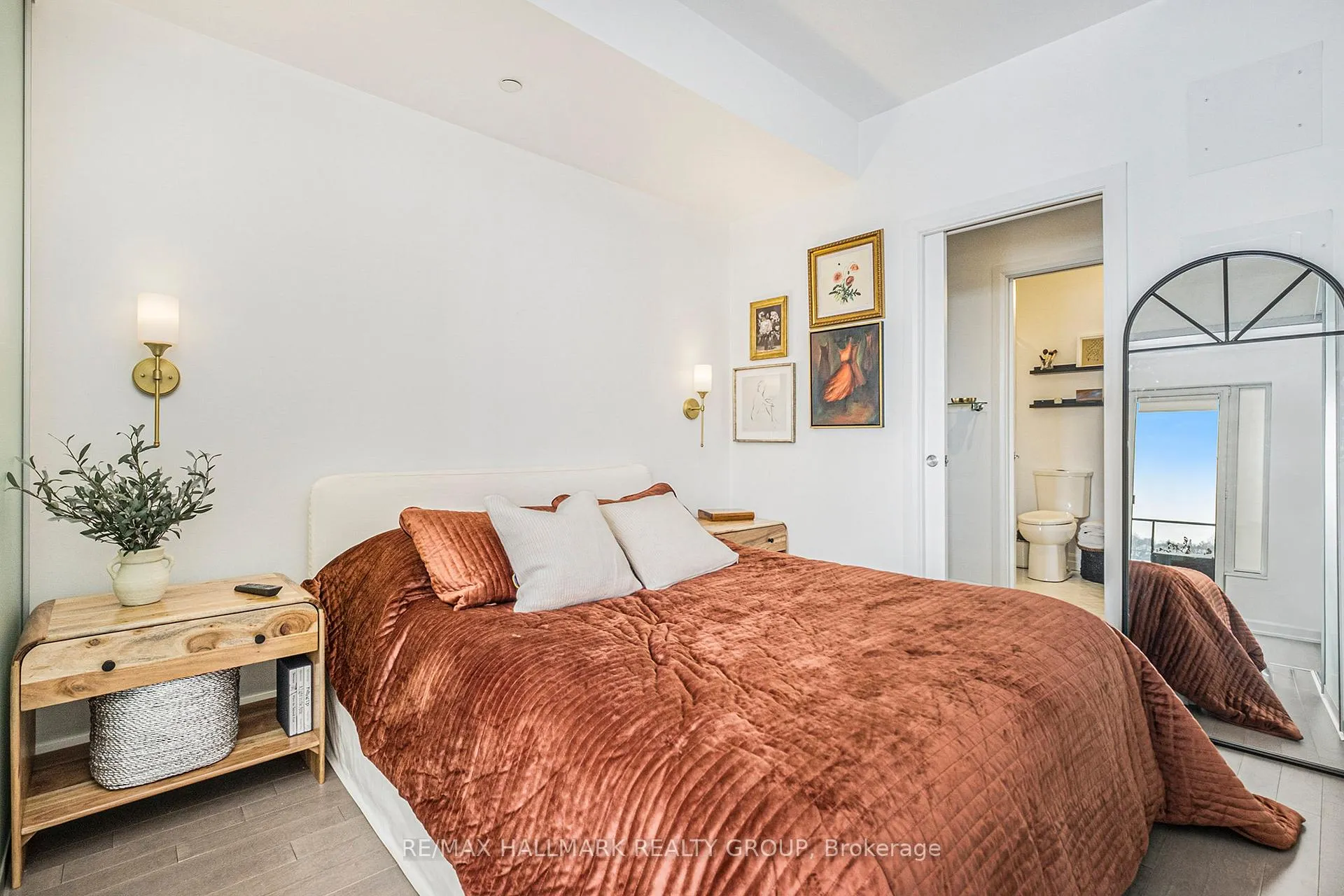 Photo 8 of Unit 404, 10 Rosemount Avenue, Ottawa, Hintonburg — HOMEH