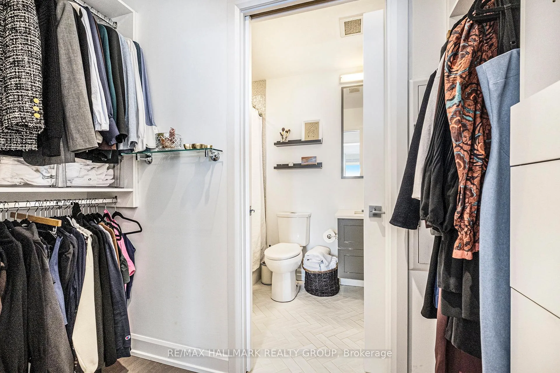 Photo 10 of Unit 404, 10 Rosemount Avenue, Ottawa, Hintonburg — HOMEH