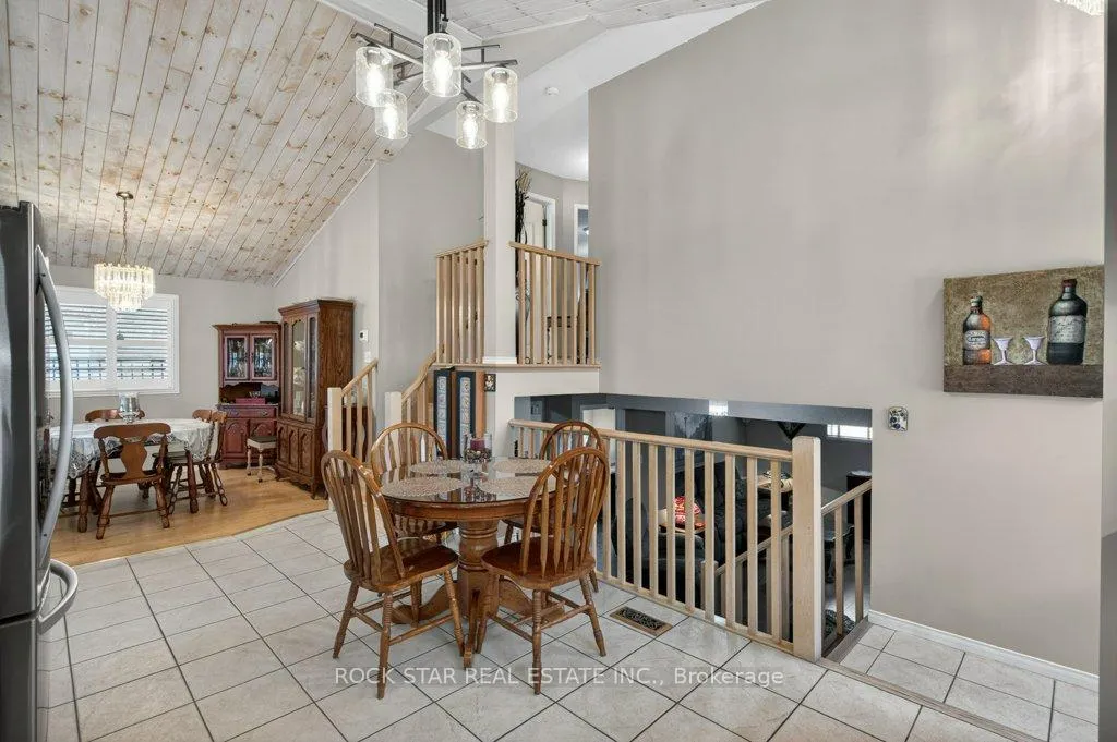 Photo 12 of 35 Hepburn Crescent, Hamilton, Mountview — HOMEH