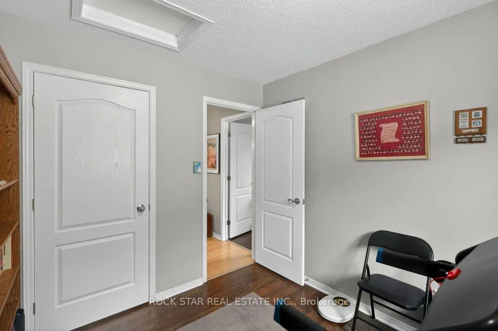 Photo 19 of 35 Hepburn Crescent, Hamilton, Mountview — HOMEH