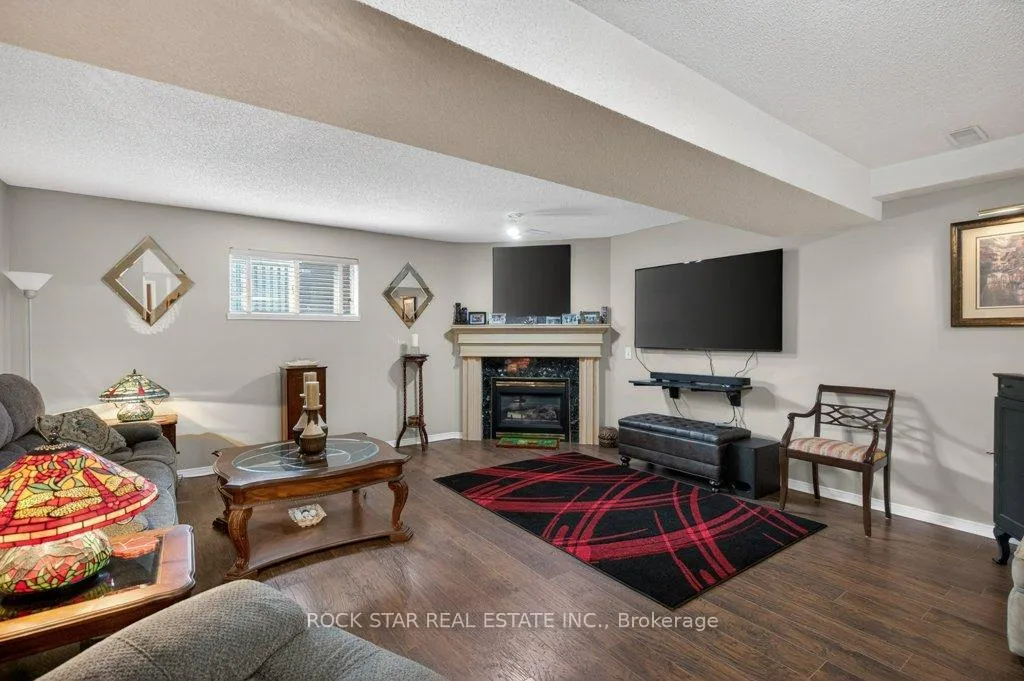 Photo 22 of 35 Hepburn Crescent, Hamilton, Mountview — HOMEH