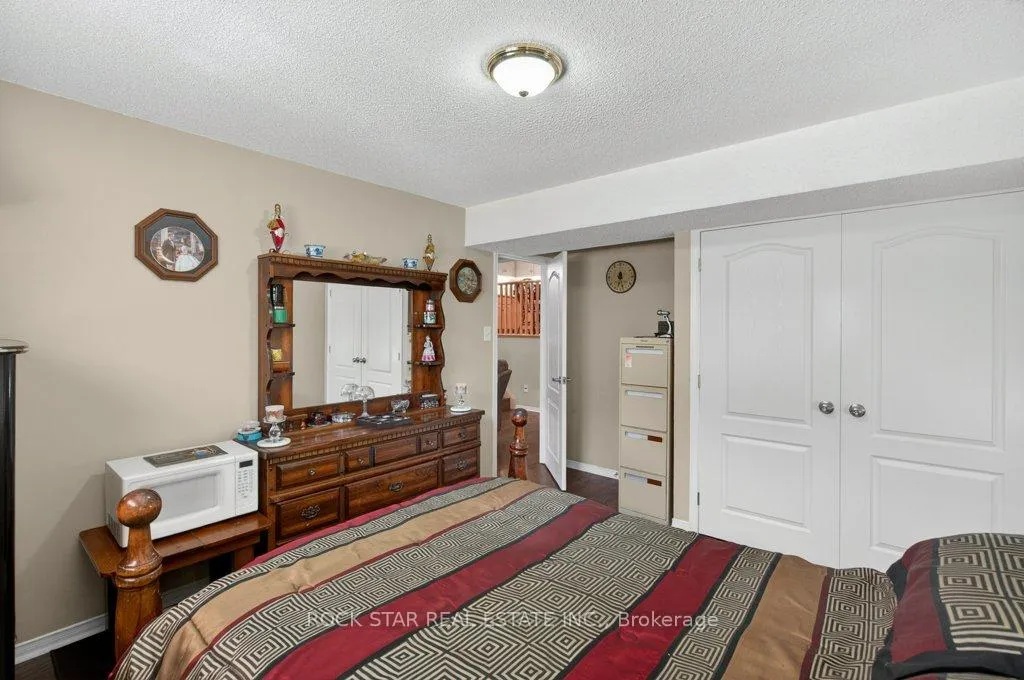 Photo 26 of 35 Hepburn Crescent, Hamilton, Mountview — HOMEH