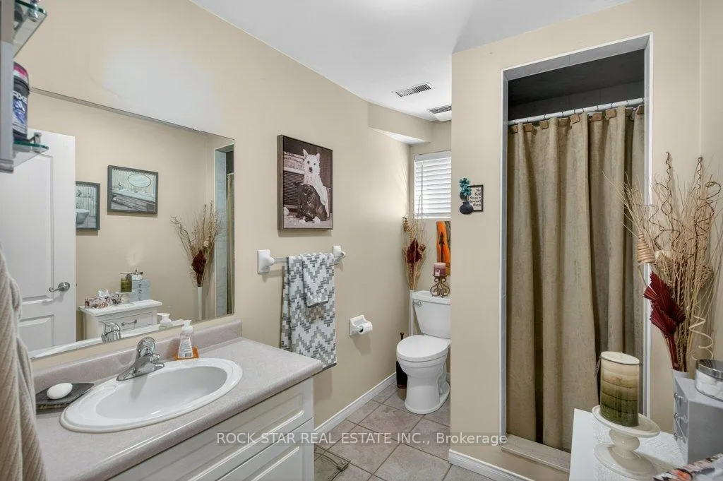 Photo 27 of 35 Hepburn Crescent, Hamilton, Mountview — HOMEH
