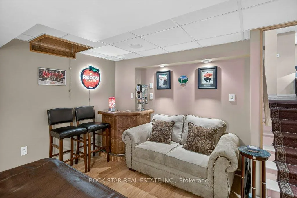 Photo 32 of 35 Hepburn Crescent, Hamilton, Mountview — HOMEH
