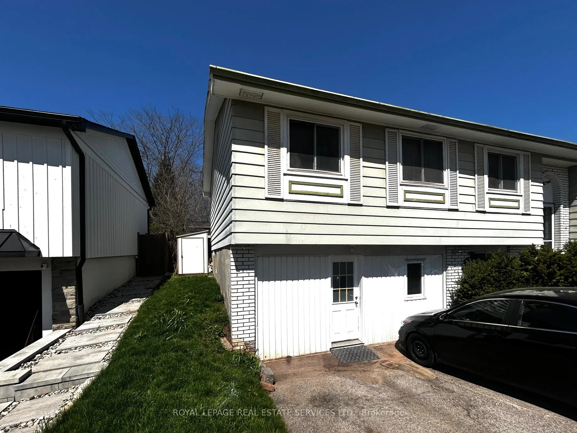 Front of Unit (In-Law Suite On Main), 5219 Broughton Crescent