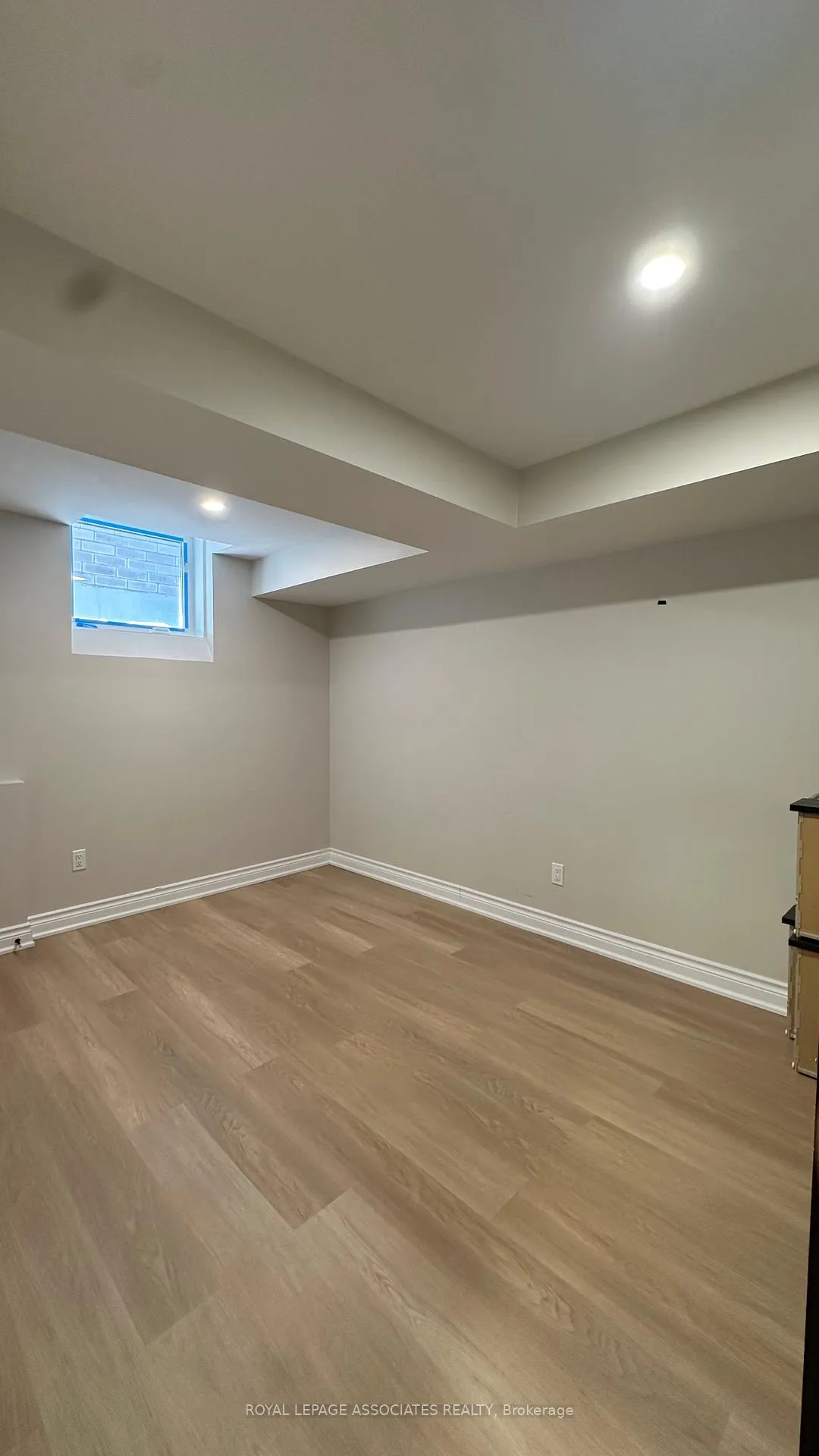 Photo 5 of 1108 Skyridge Boulevard, Pickering, Rural Pickering — HOMEH